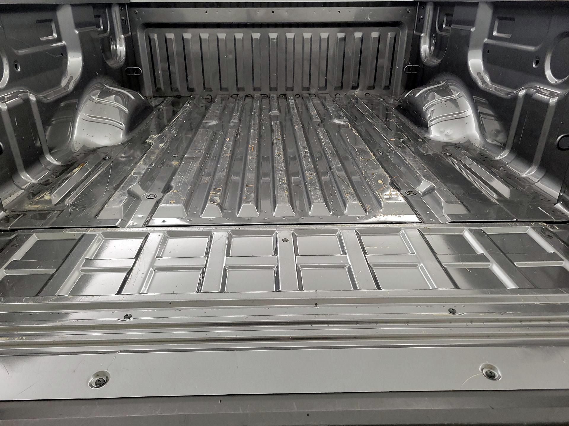 Thumbnail: 2023 Nissan Titan - 20