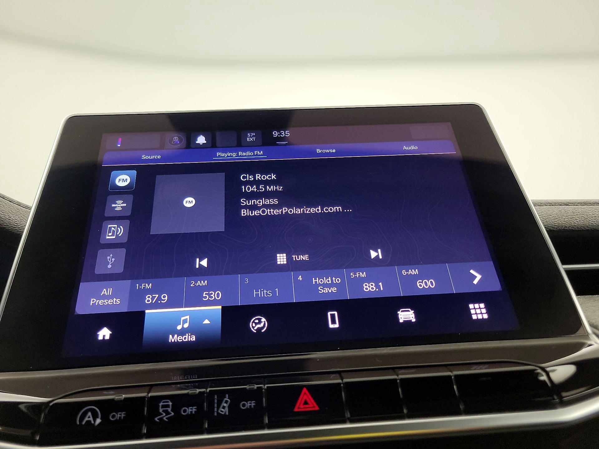 Thumbnail: 2023 Jeep Compass - 15