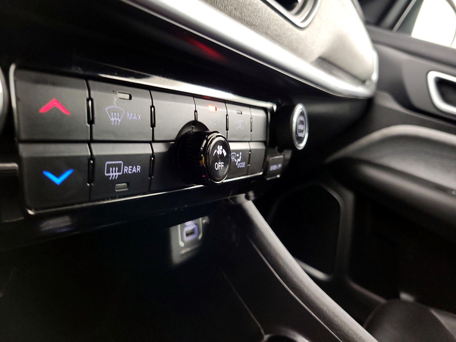 Thumbnail: 2023 Jeep Compass - 16