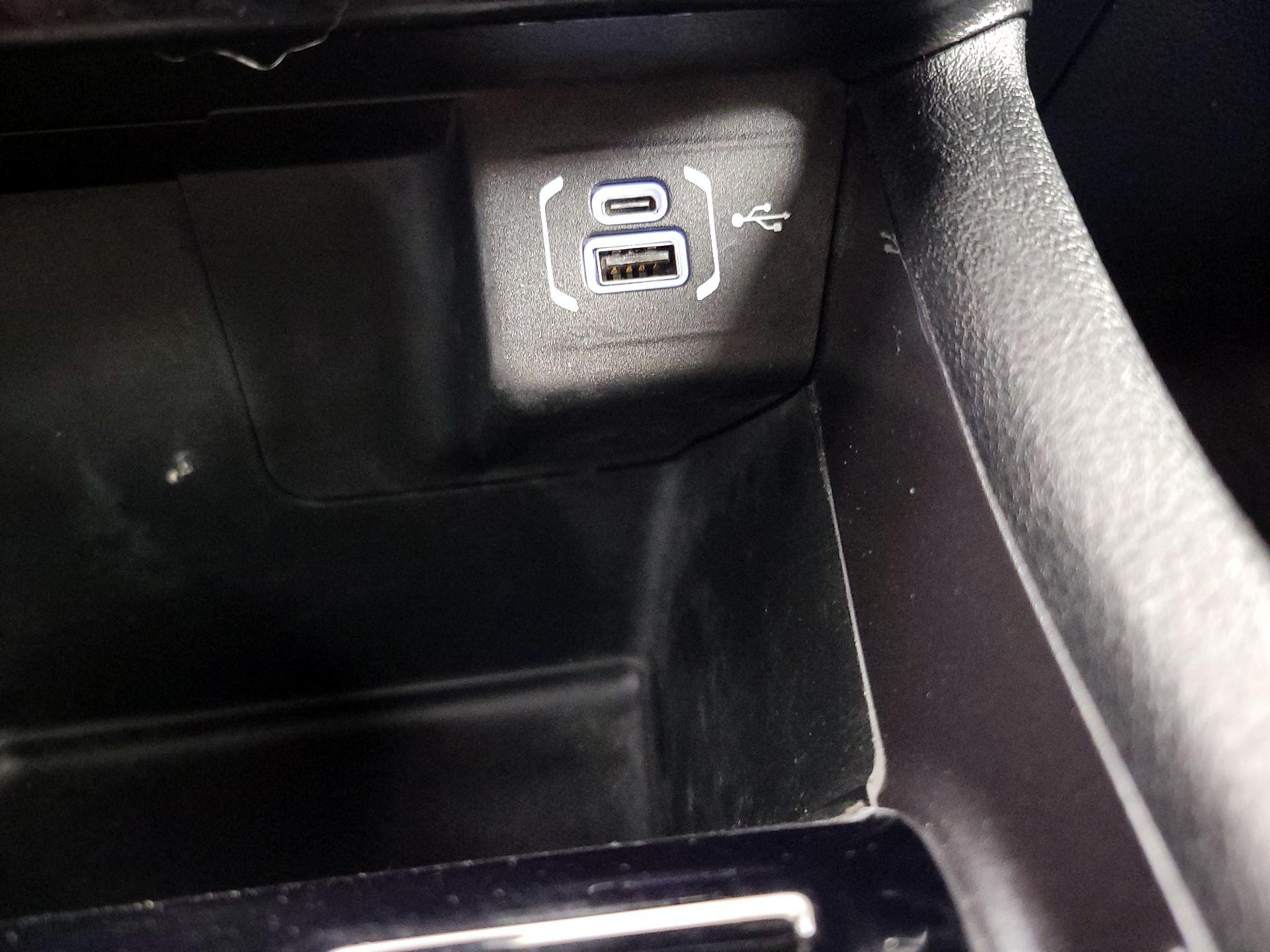 Thumbnail: 2023 Jeep Compass - 18