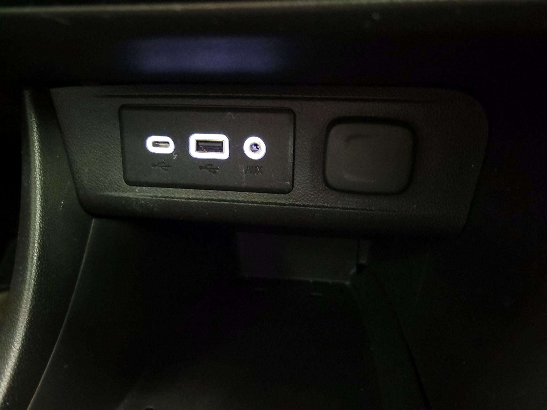 Thumbnail: 2020 Buick Encore GX - 18