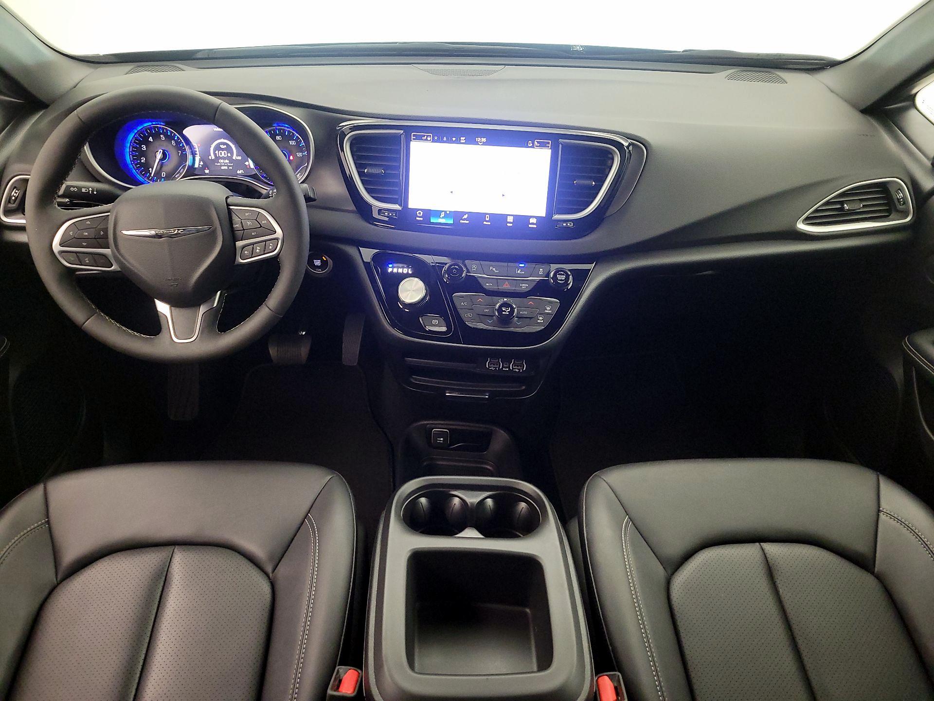 Thumbnail: 2025 Chrysler Pacifica - 9