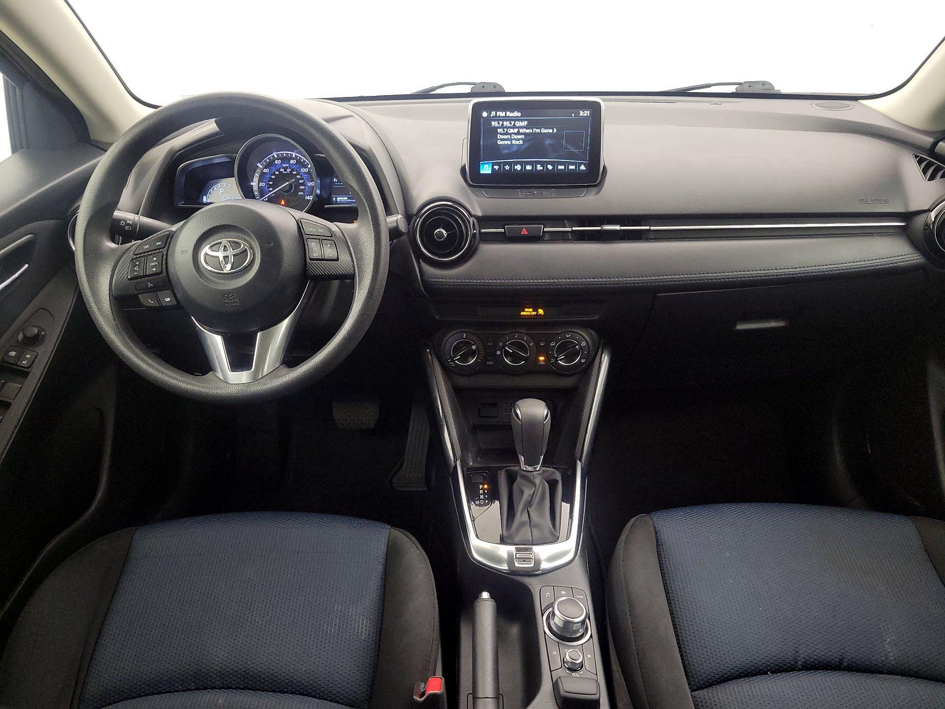 Thumbnail: 2018 Toyota Yaris iA - 9