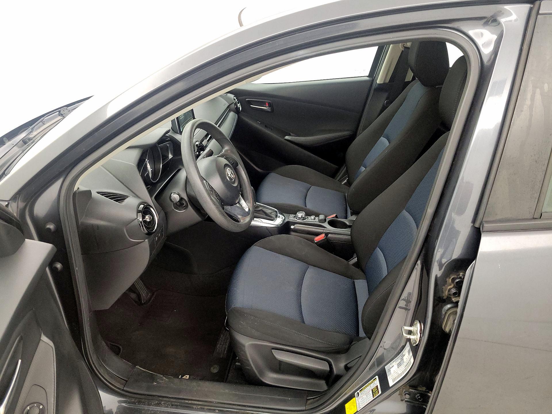 Thumbnail: 2018 Toyota Yaris iA - 11