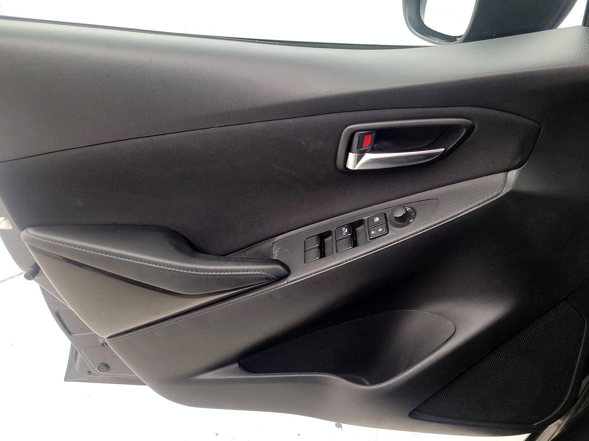 Thumbnail: 2018 Toyota Yaris iA - 12