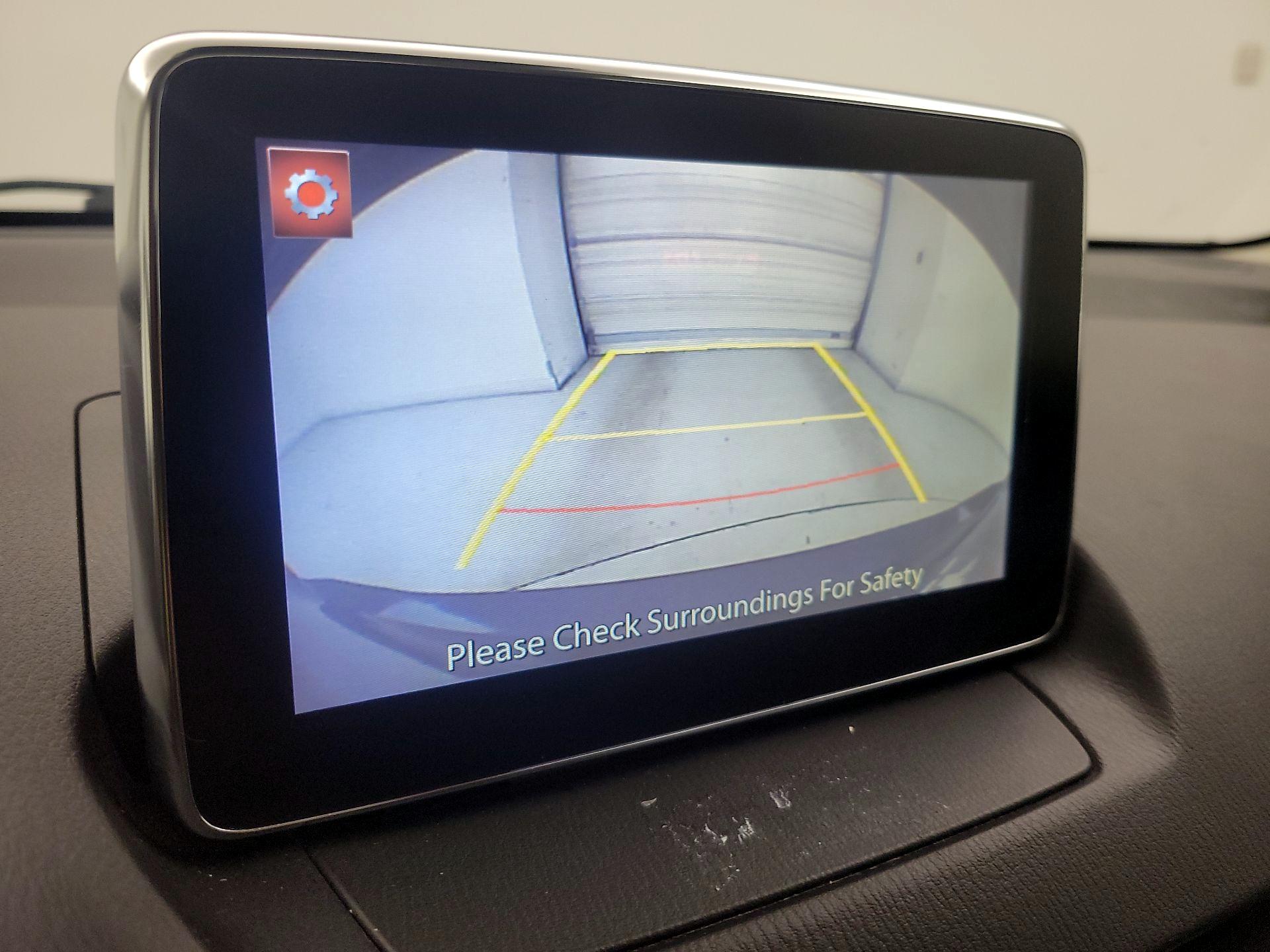 Thumbnail: 2018 Toyota Yaris iA - 14