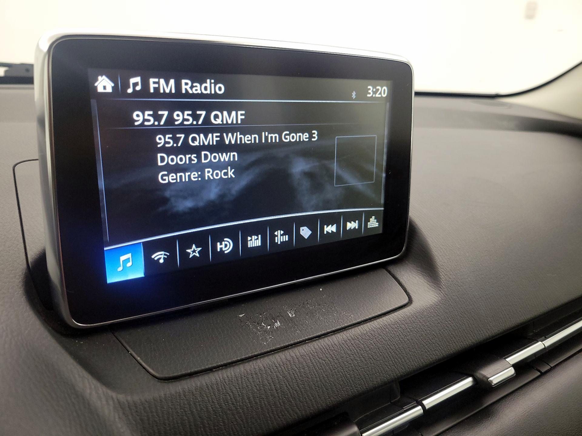 Thumbnail: 2018 Toyota Yaris iA - 15