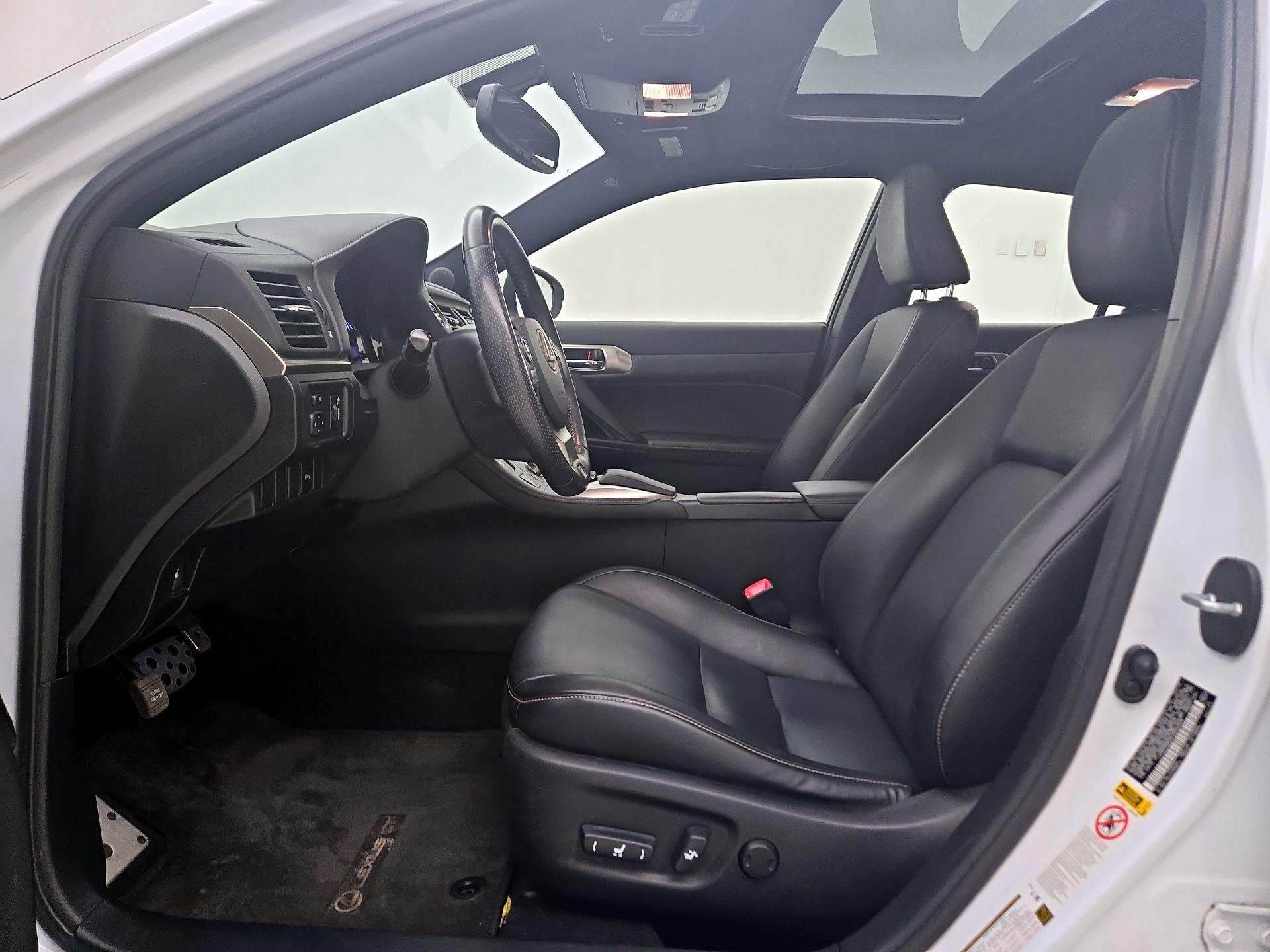 Thumbnail: 2015 Lexus CT - 11