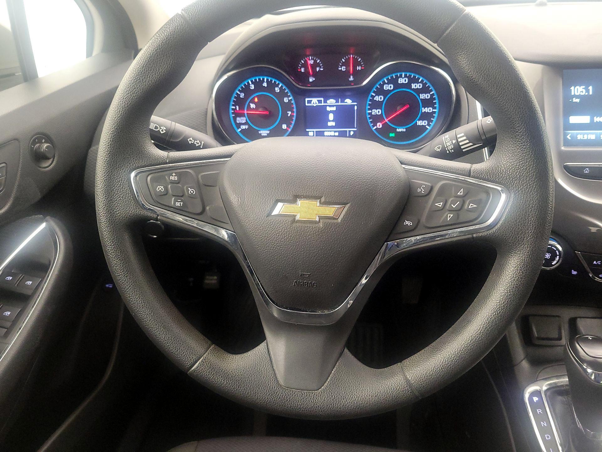 Thumbnail: 2018 Chevrolet Cruze - 10