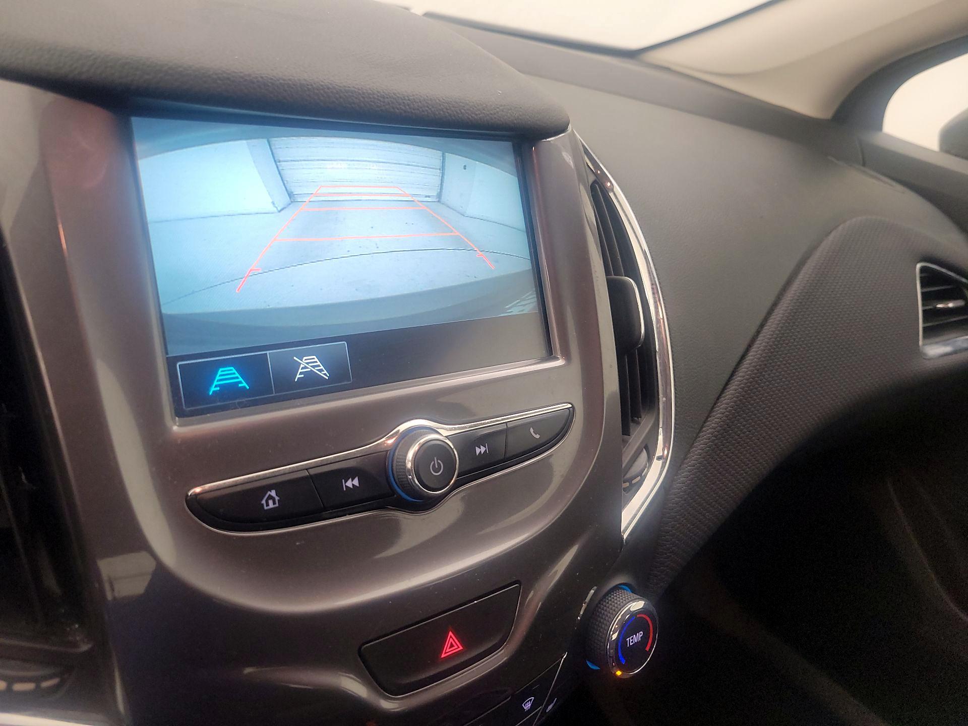 Thumbnail: 2018 Chevrolet Cruze - 14