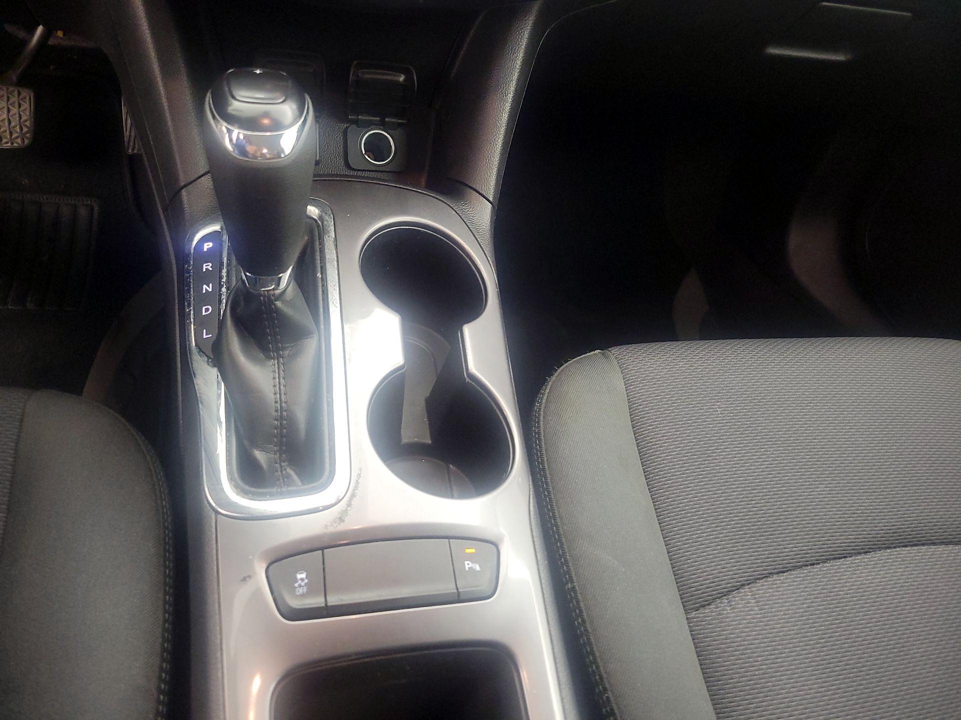 Thumbnail: 2018 Chevrolet Cruze - 17