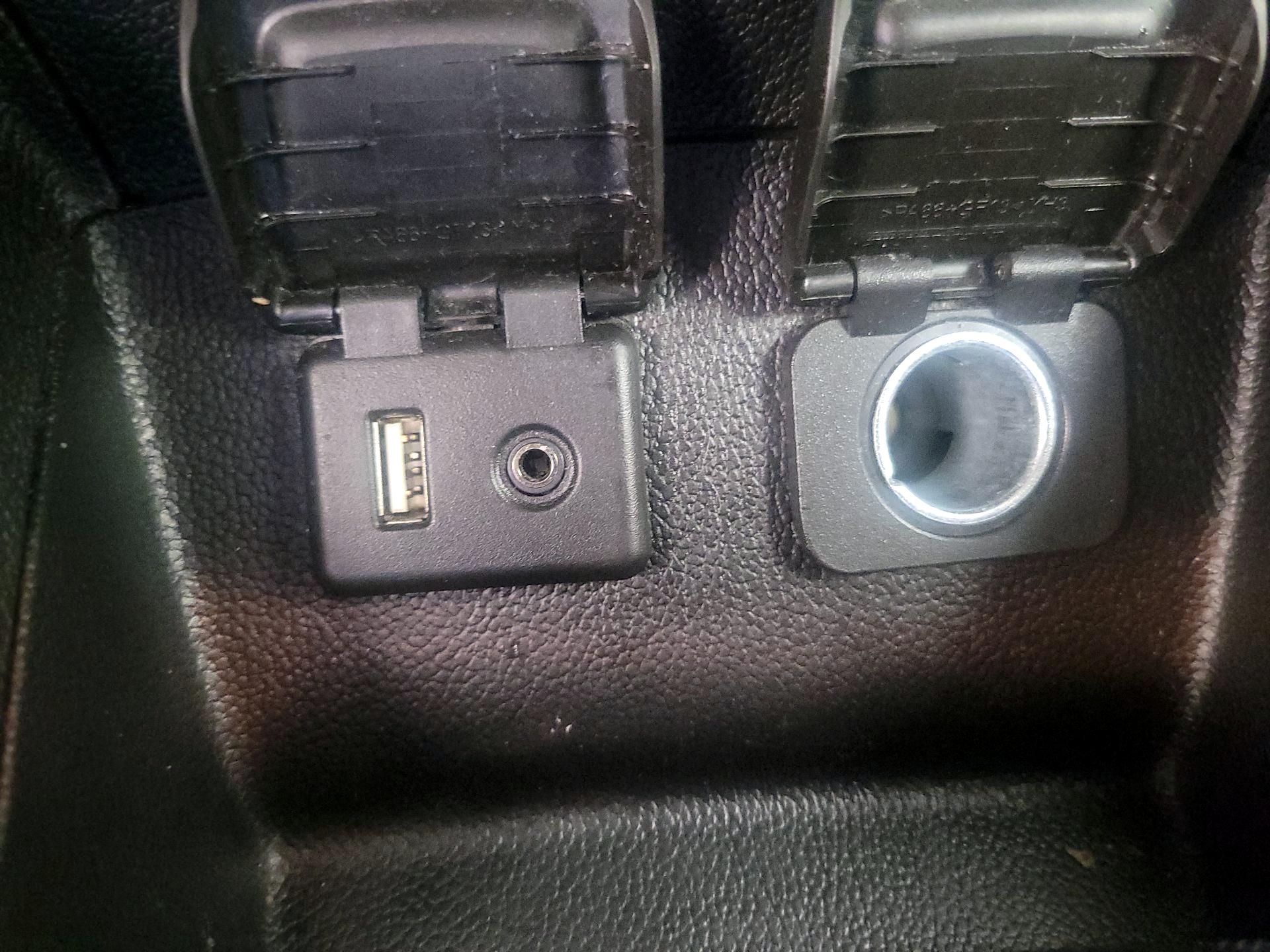 Thumbnail: 2018 Chevrolet Cruze - 18