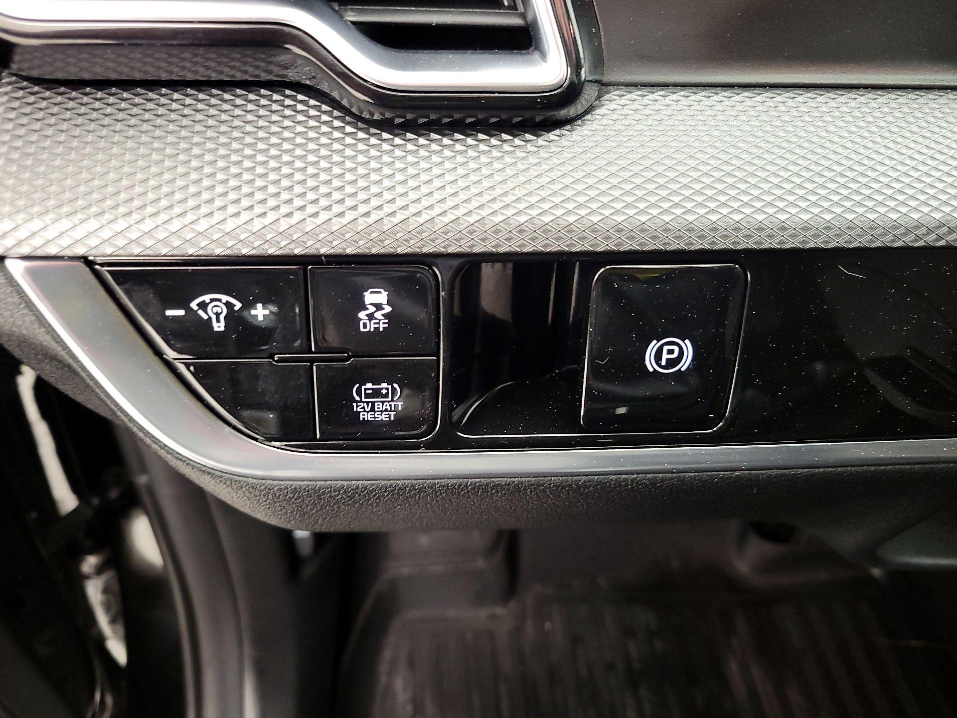 Thumbnail: 2023 Kia Sportage - 13