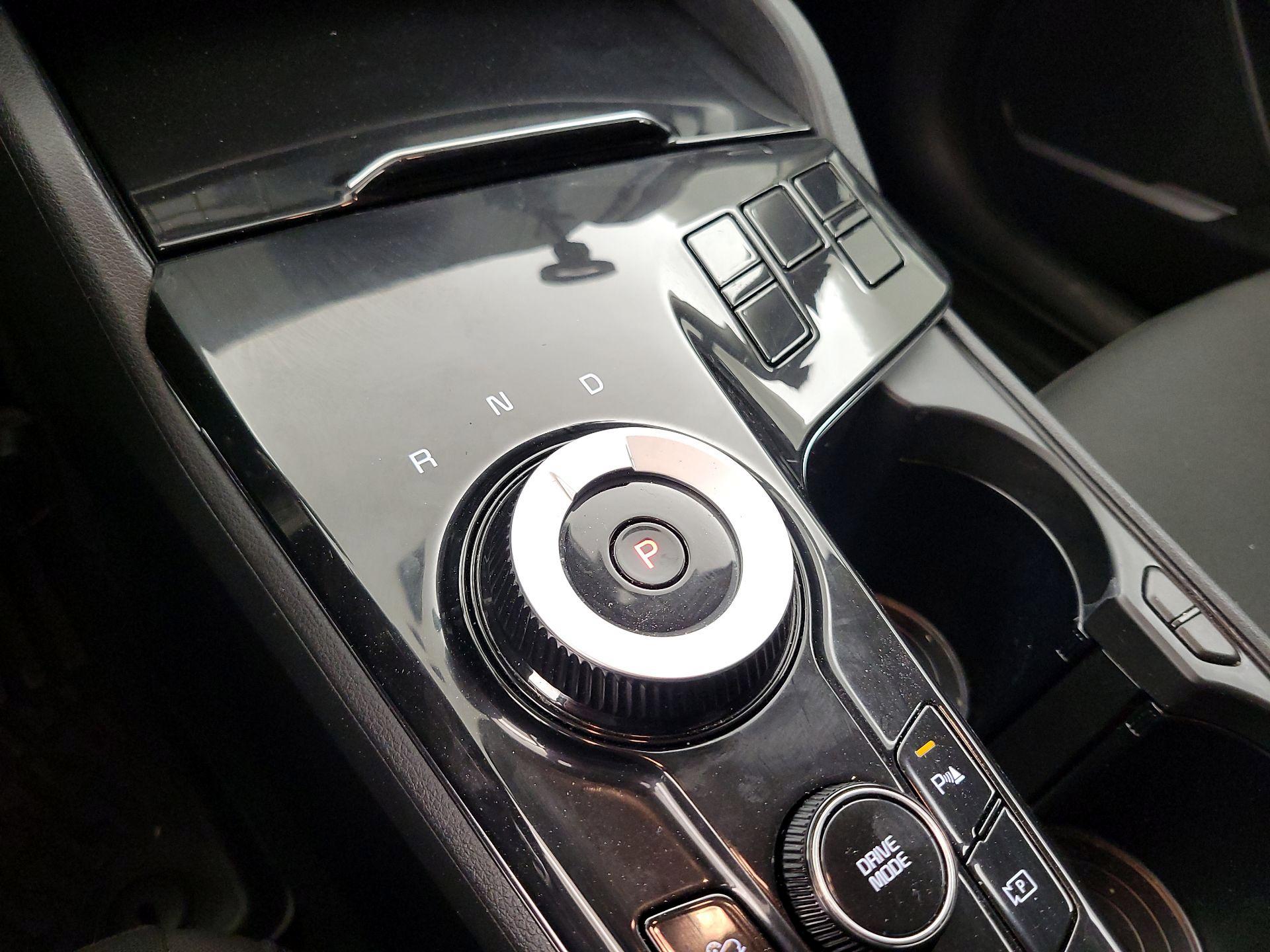 Thumbnail: 2023 Kia Sportage - 17