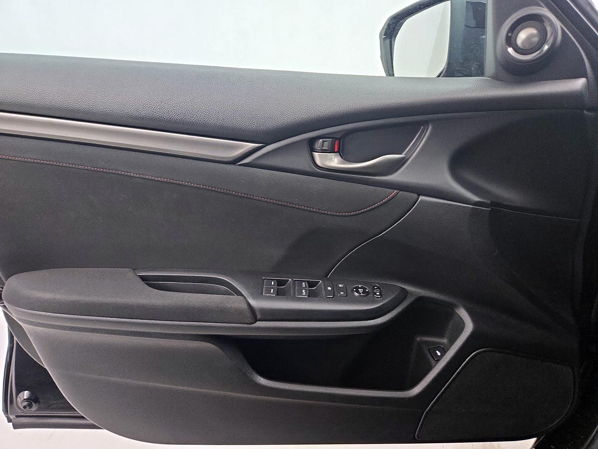 Thumbnail: 2017 Honda Civic - 12