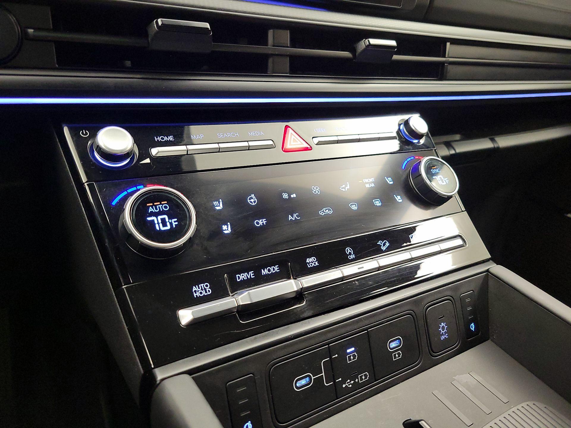 Thumbnail: 2024 Hyundai Santa Fe - 16