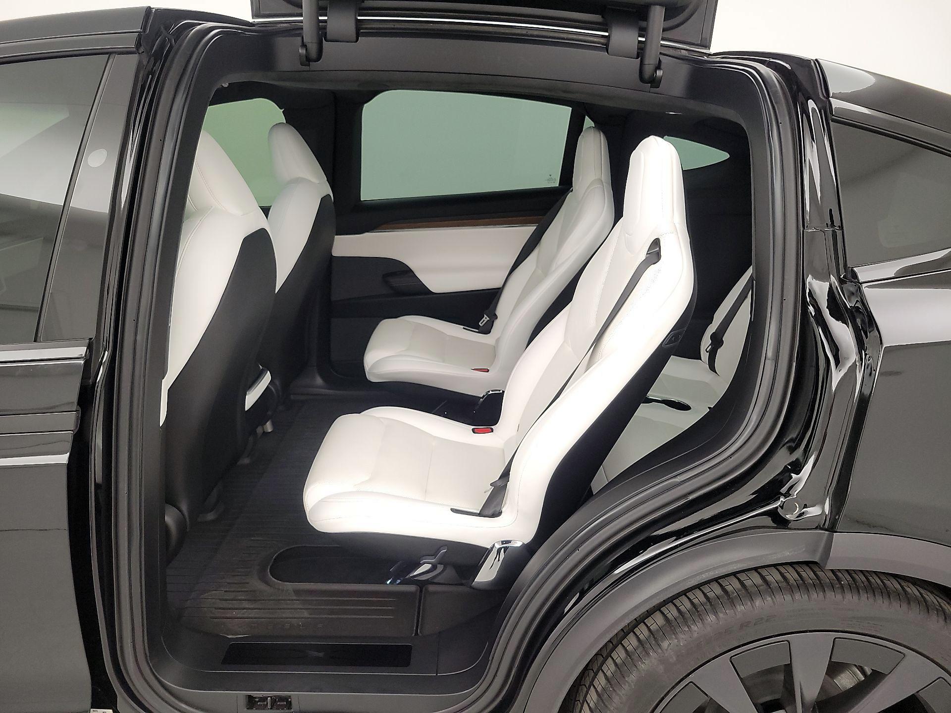 Thumbnail: 2022 Tesla Model X - 18