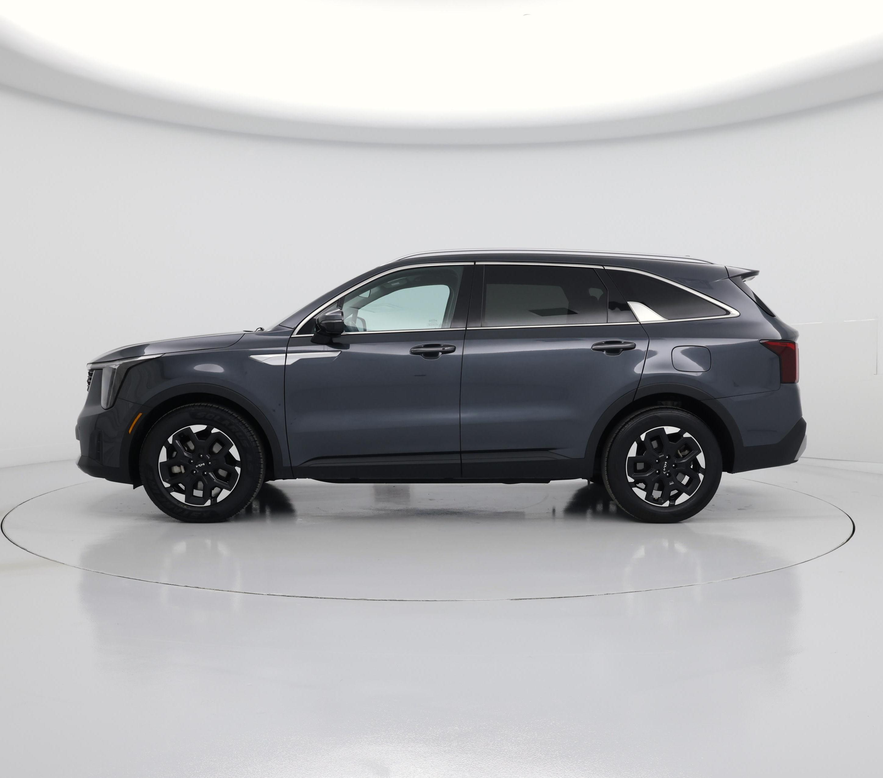 Thumbnail: 2024 Kia Sorento - 3
