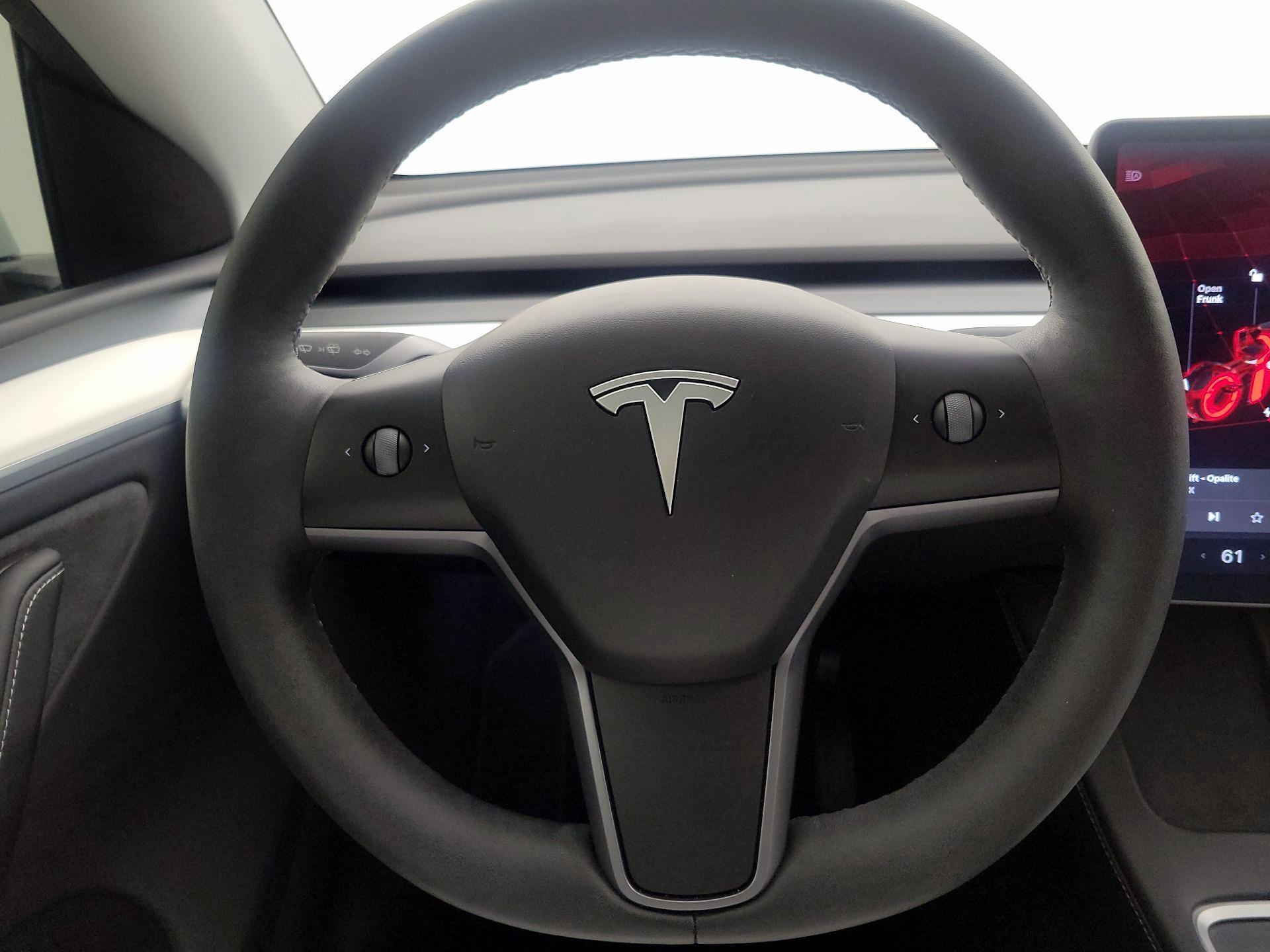 Thumbnail: 2024 Tesla Model Y - 10