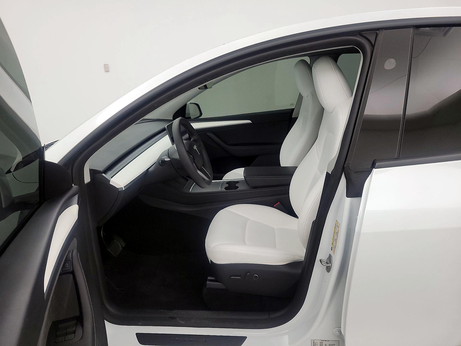 Thumbnail: 2024 Tesla Model Y - 11