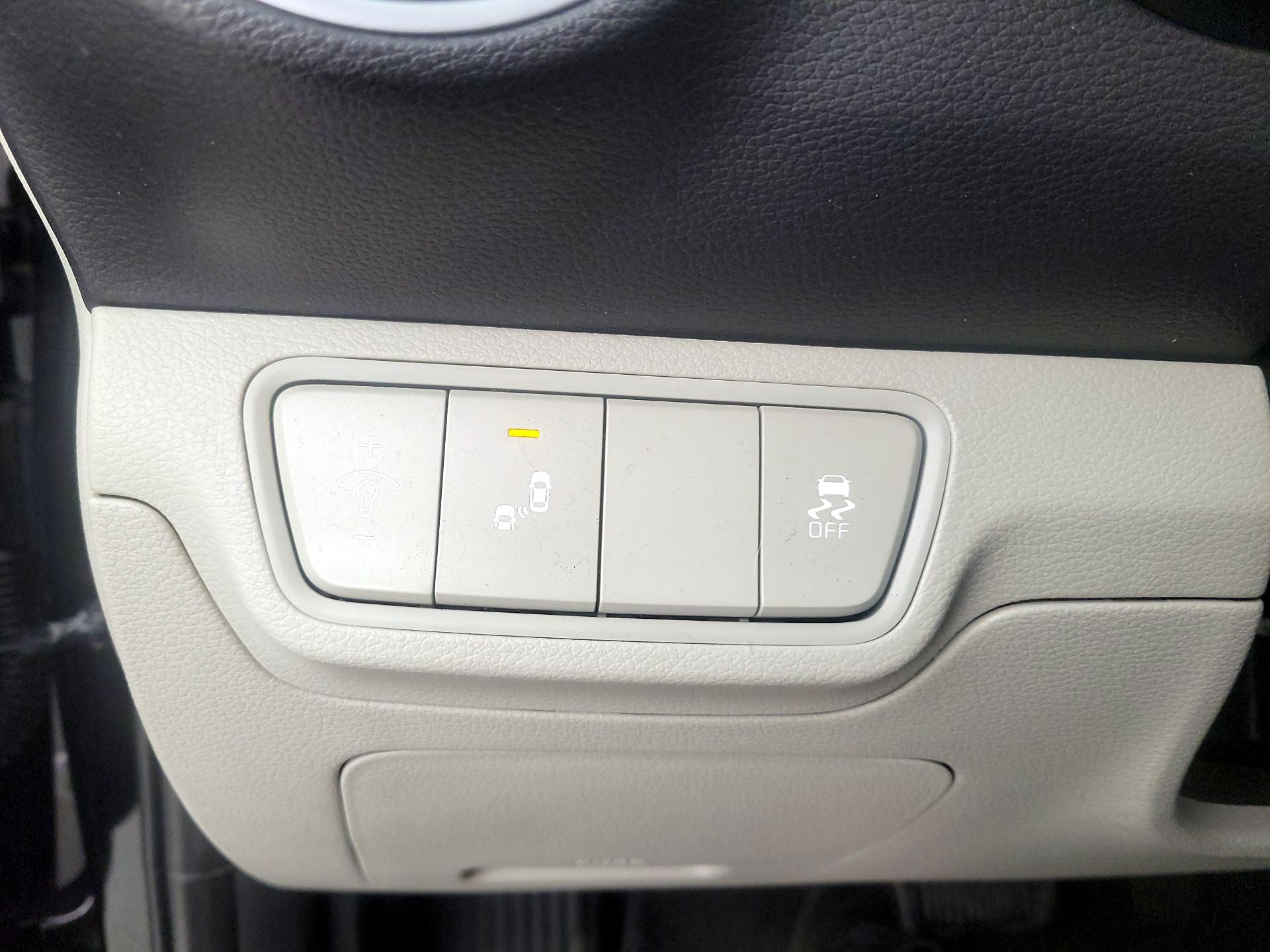 Thumbnail: 2023 Kia Forte - 13