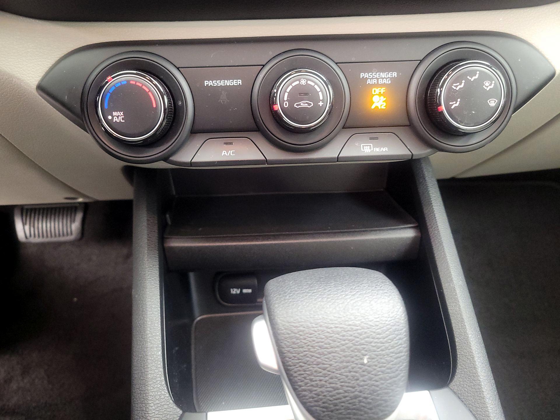 Thumbnail: 2023 Kia Forte - 16