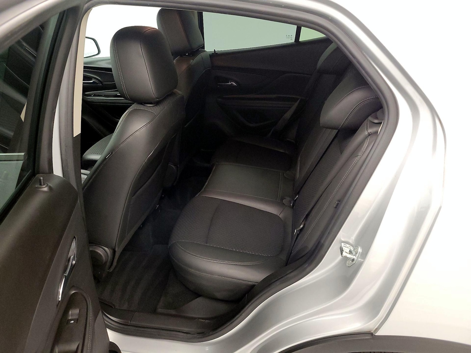 2022 Buick Encore Preferred - Photo 20