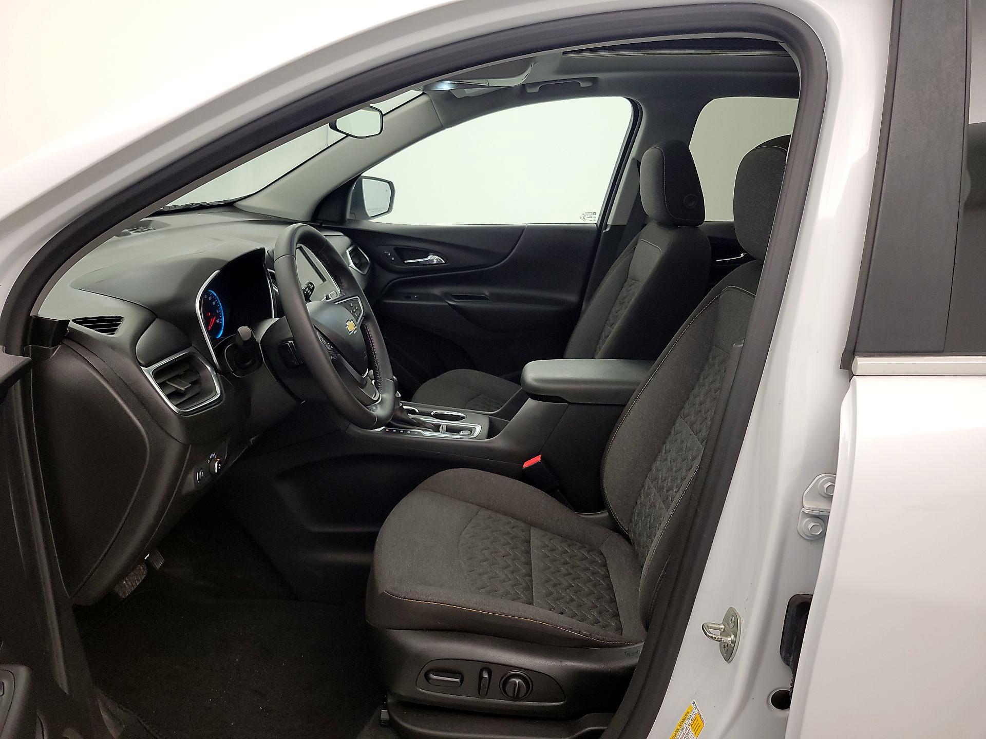 Thumbnail: 2022 Chevrolet Equinox - 11