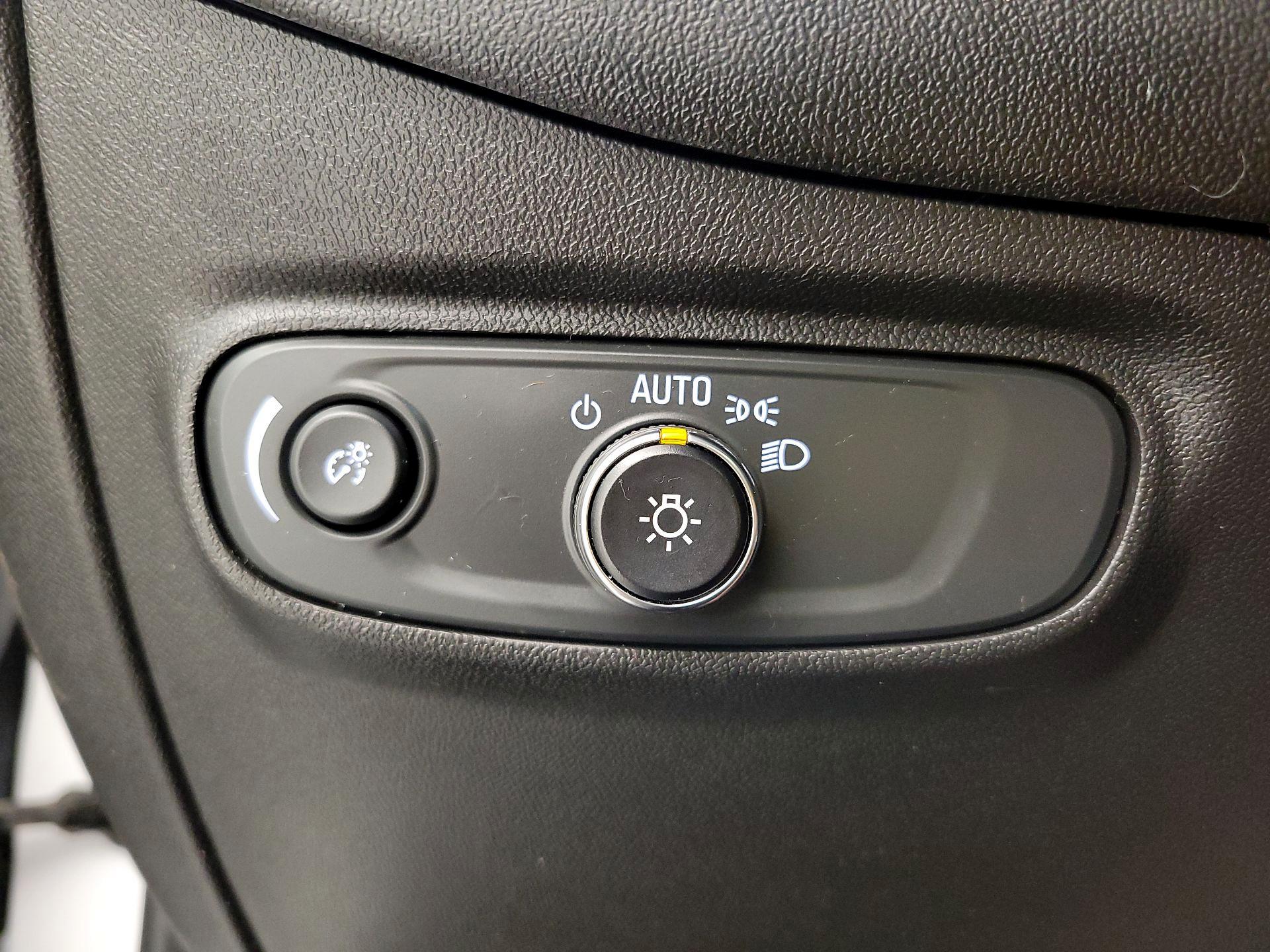 Thumbnail: 2022 Chevrolet Equinox - 13