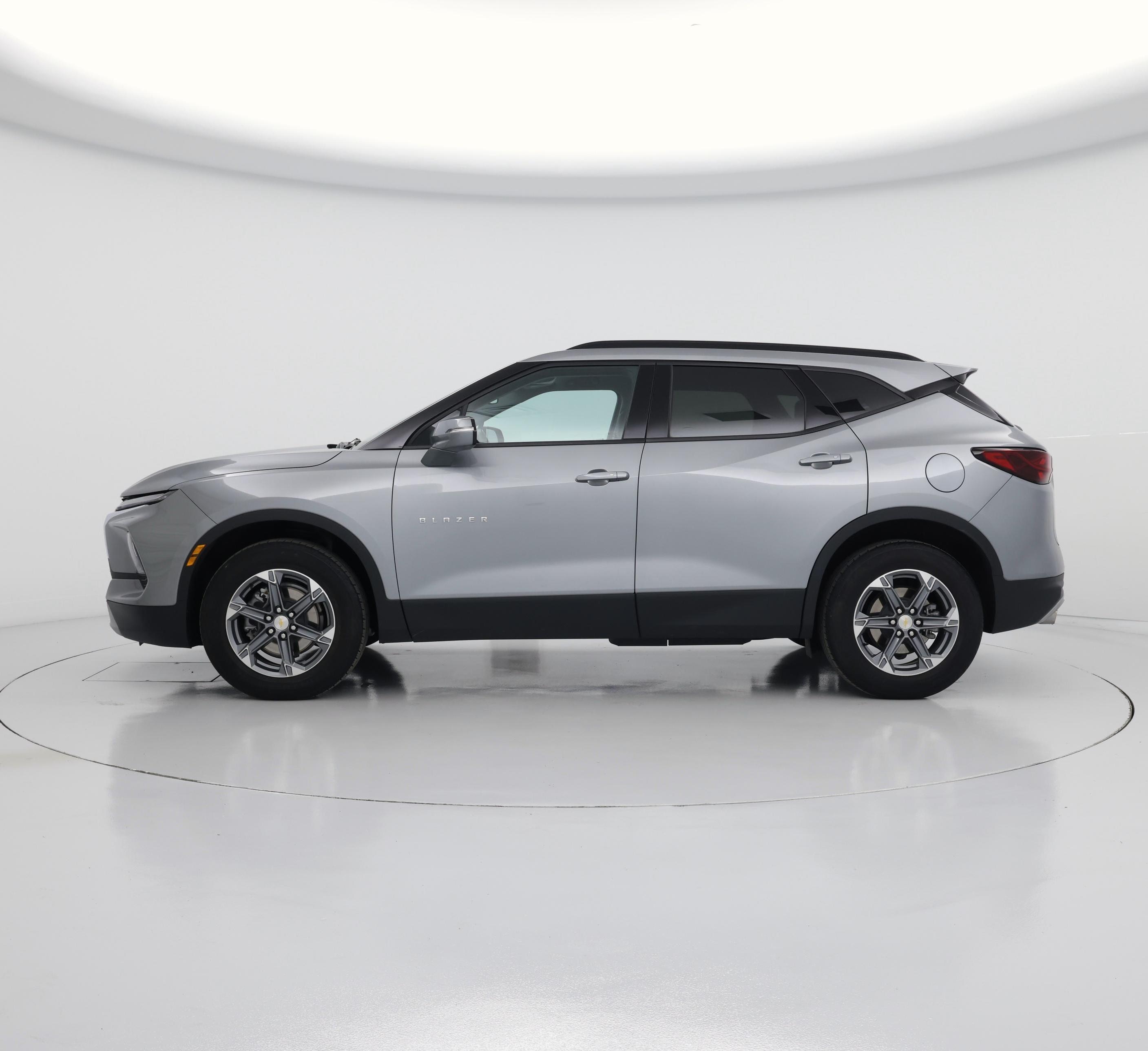 Thumbnail: 2023 Chevrolet Blazer - 3