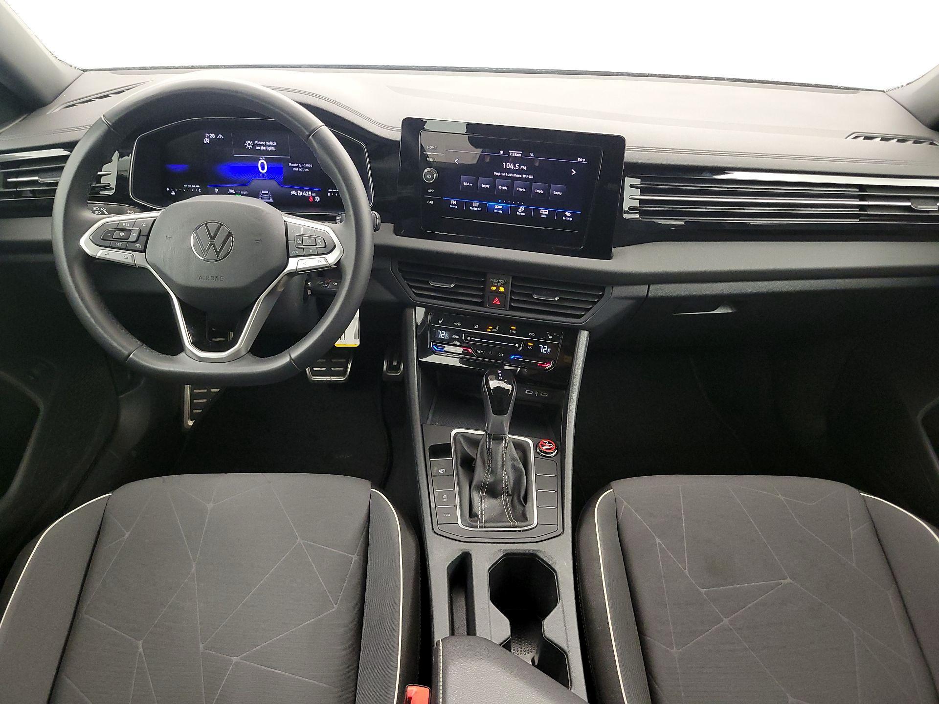 Thumbnail: 2025 Volkswagen Jetta - 9