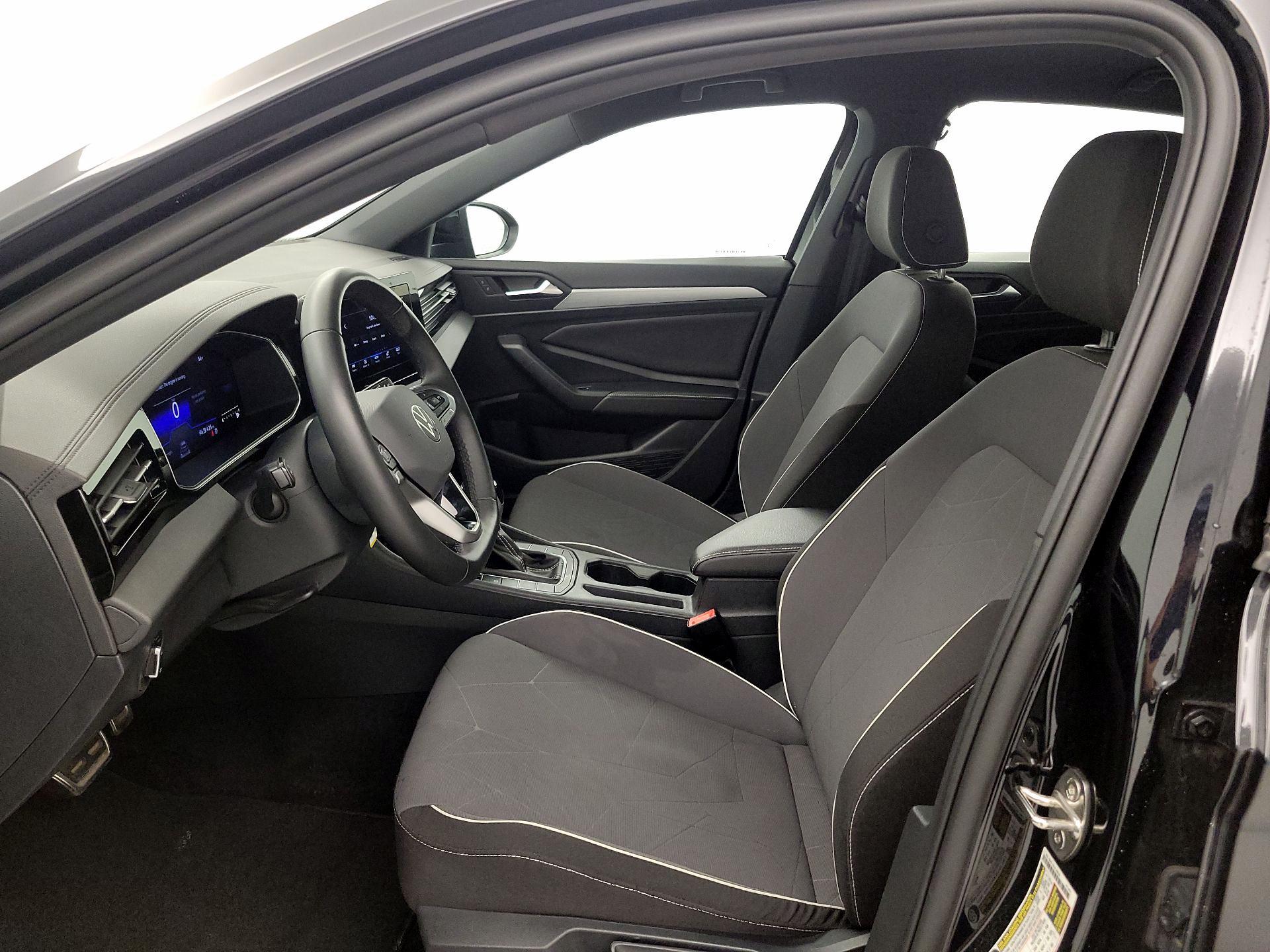 Thumbnail: 2025 Volkswagen Jetta - 11