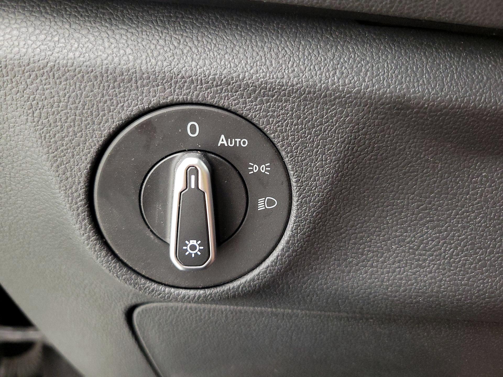 Thumbnail: 2025 Volkswagen Jetta - 13