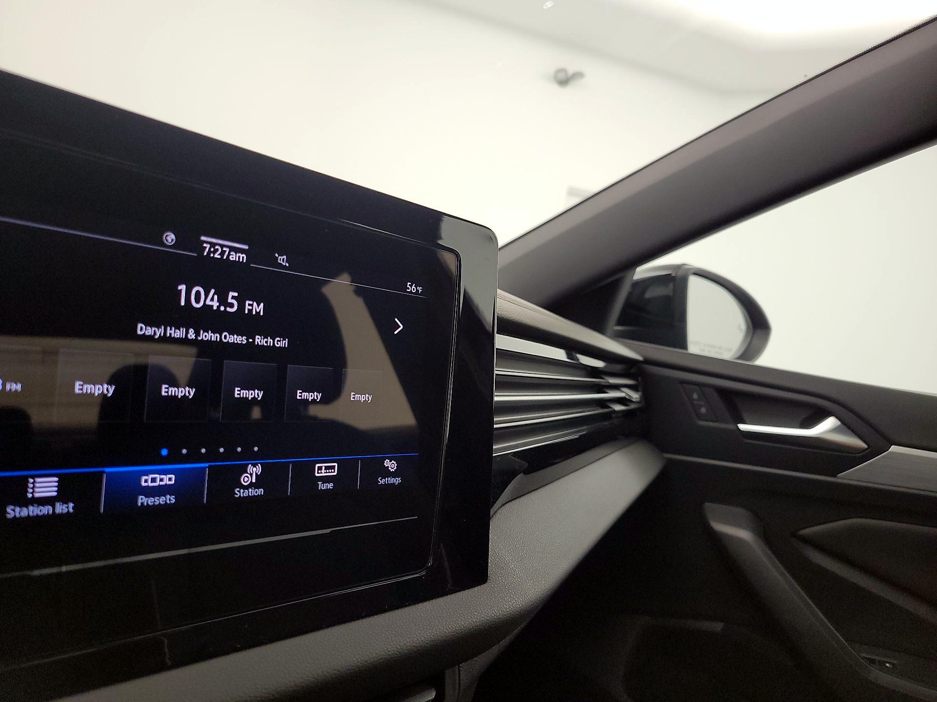 Thumbnail: 2025 Volkswagen Jetta - 15