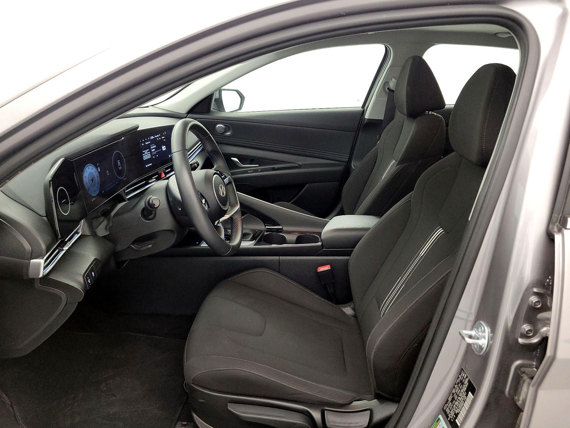 Thumbnail: 2025 Hyundai Elantra - 11