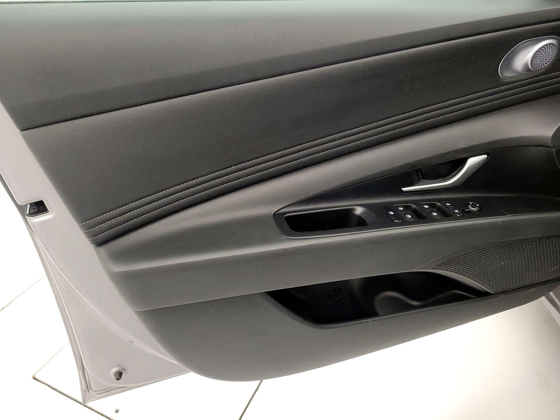 Thumbnail: 2025 Hyundai Elantra - 12