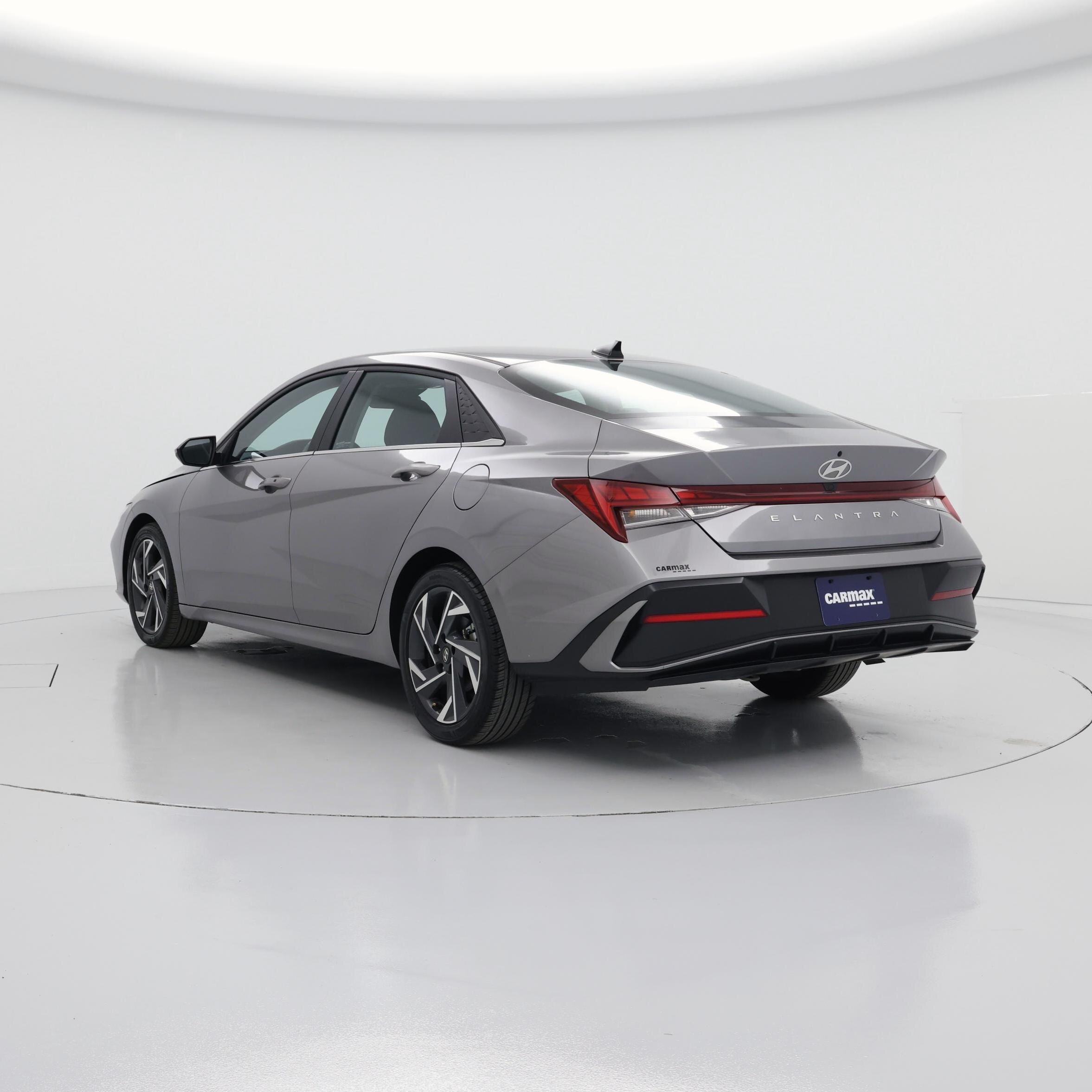 Thumbnail: 2025 Hyundai Elantra - 2