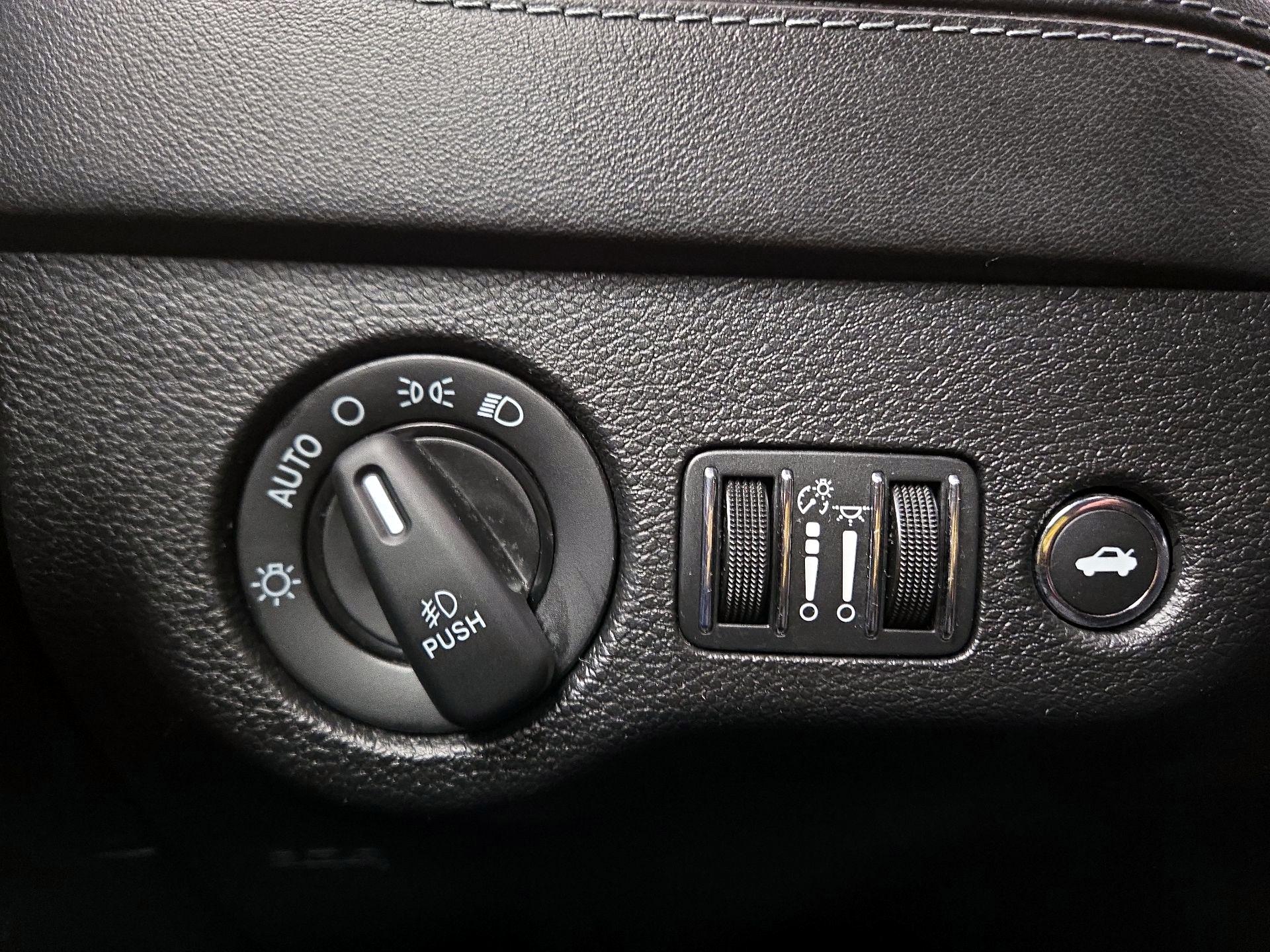 Thumbnail: 2021 Dodge Charger - 13