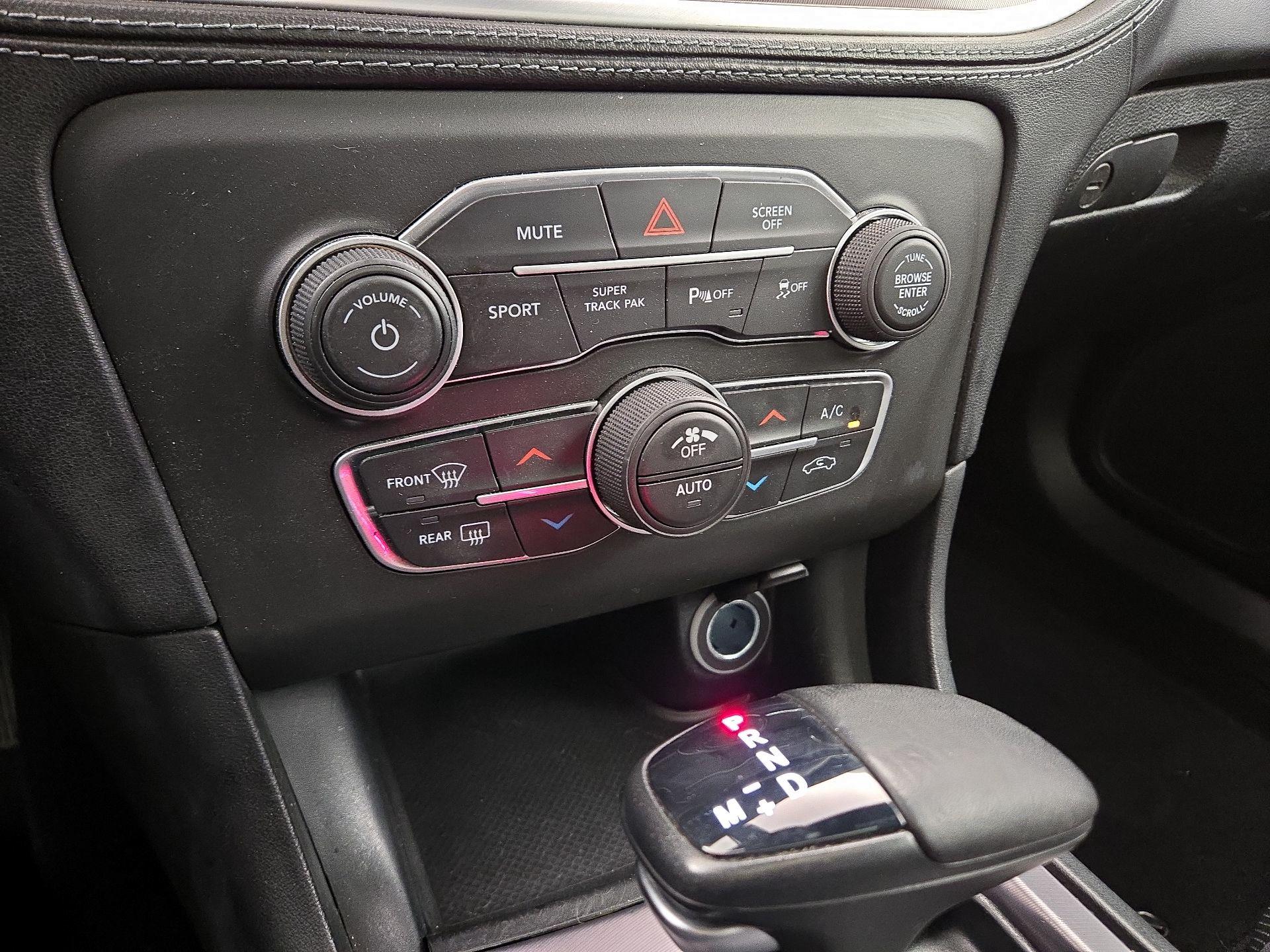 Thumbnail: 2021 Dodge Charger - 16