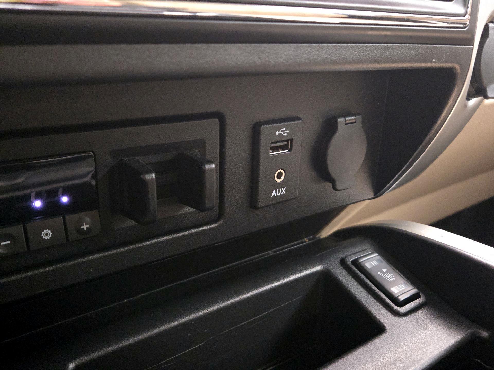 Thumbnail: 2017 Nissan Titan - 18