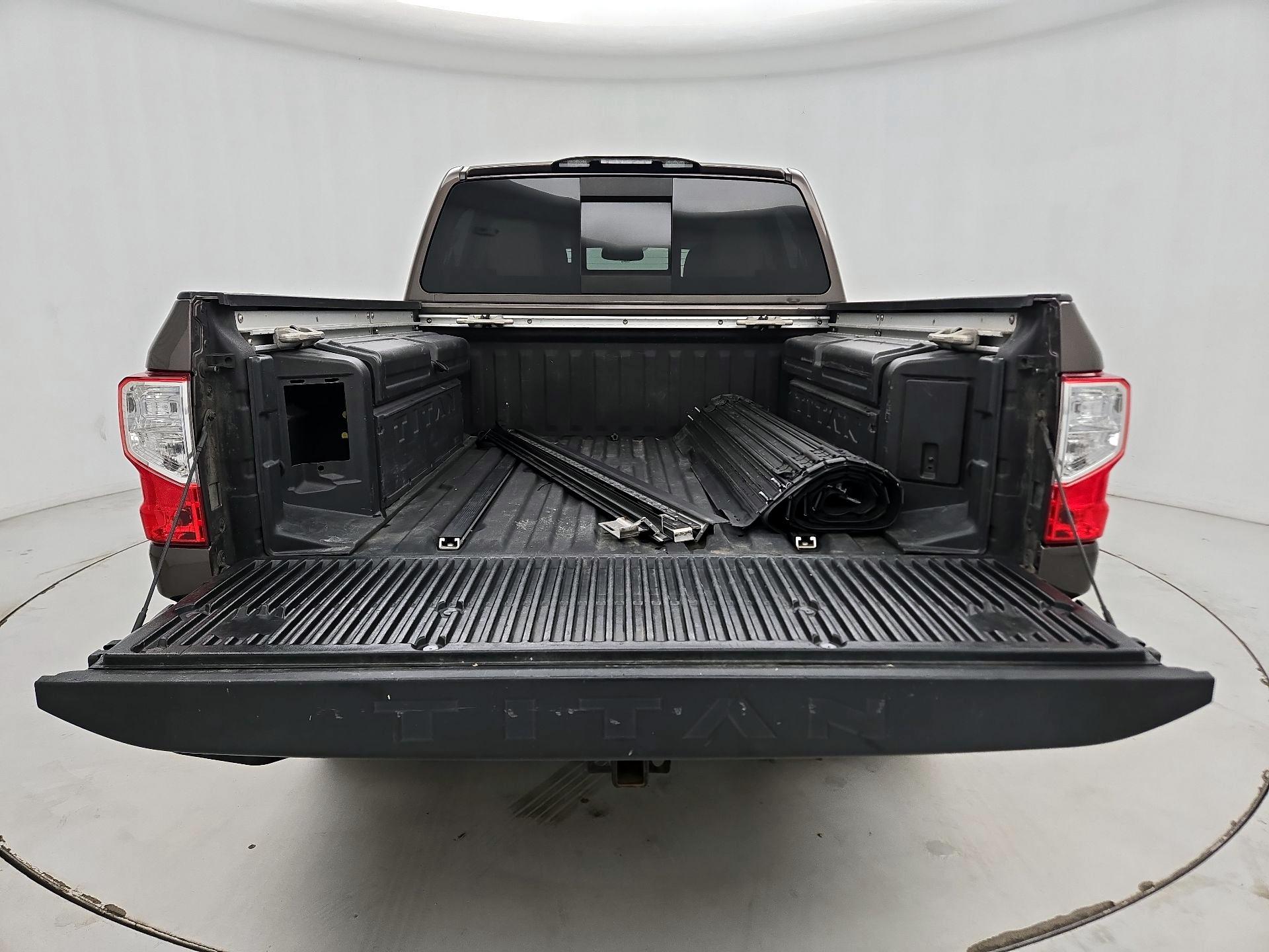 Thumbnail: 2017 Nissan Titan - 20