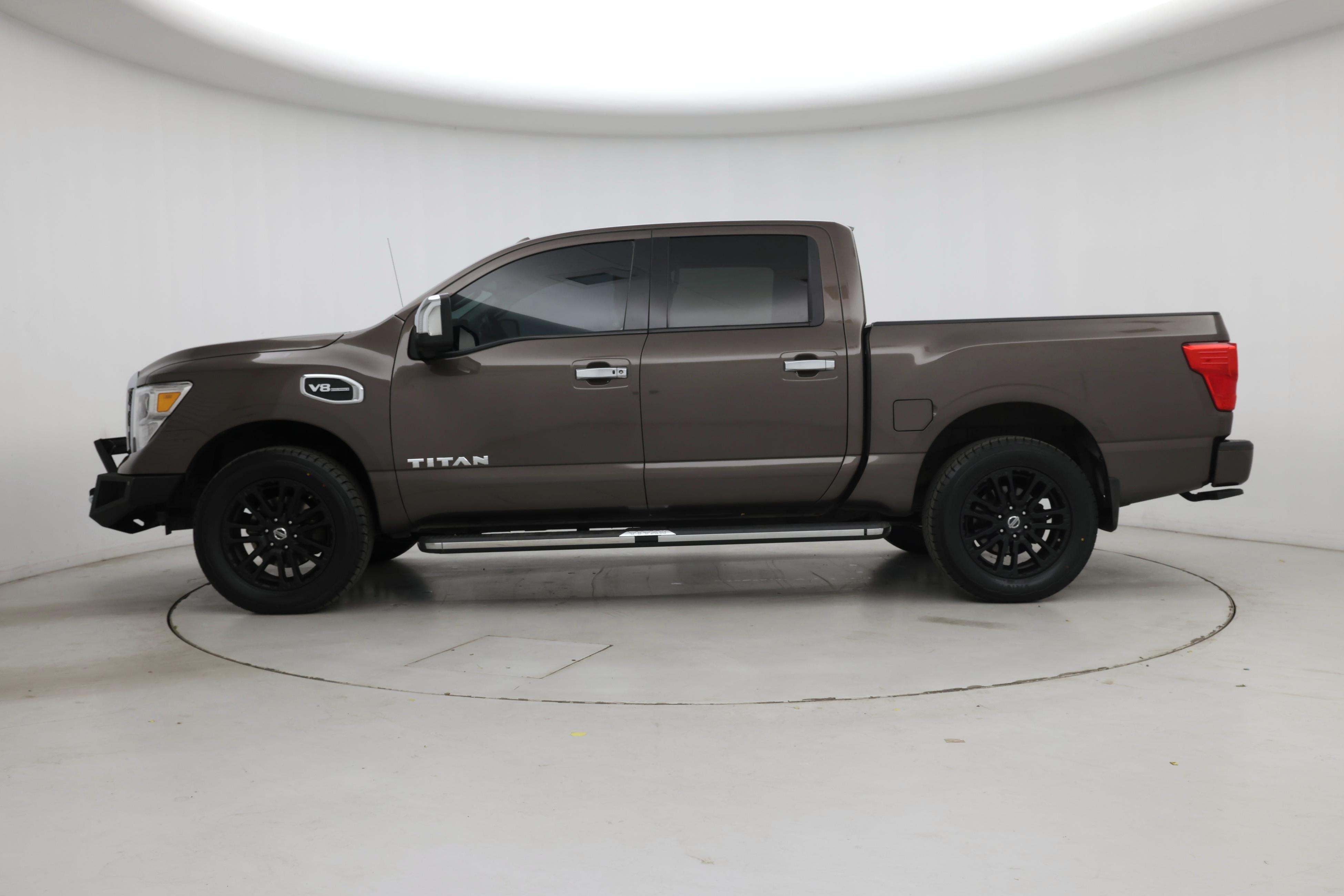 Thumbnail: 2017 Nissan Titan - 3