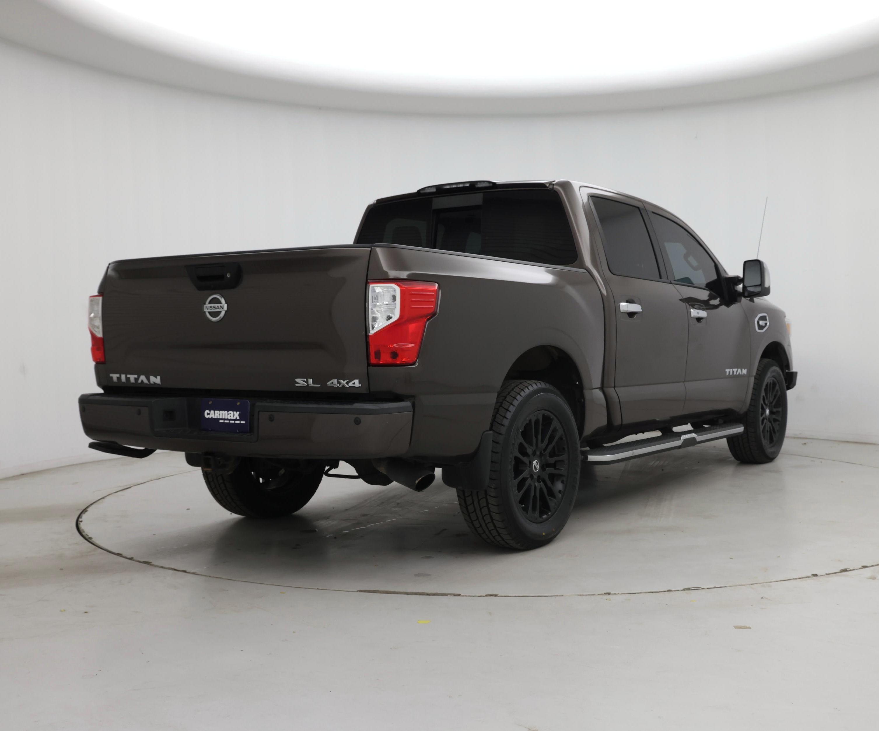 Thumbnail: 2017 Nissan Titan - 8