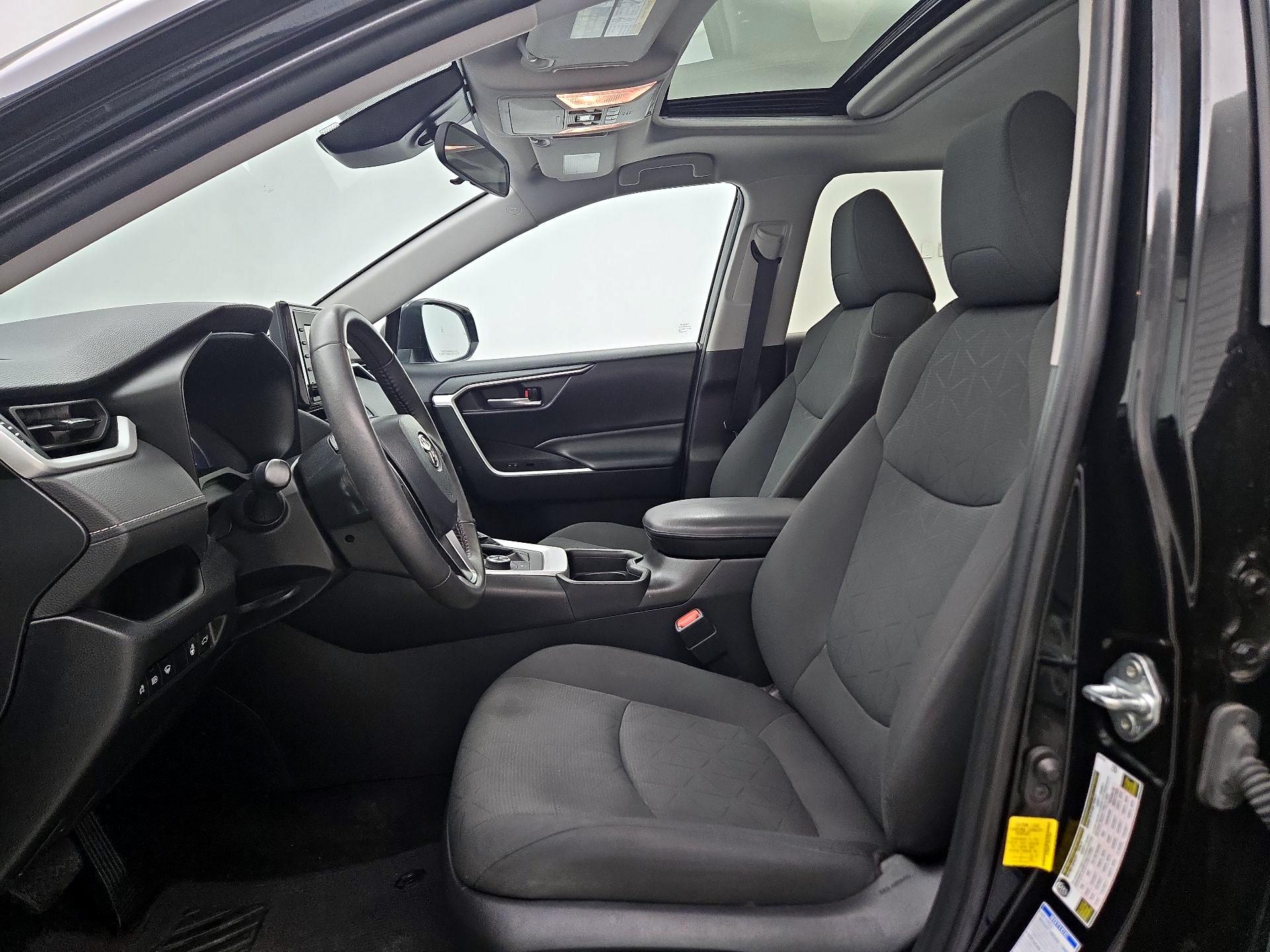 Thumbnail: 2021 Toyota RAV4 - 11