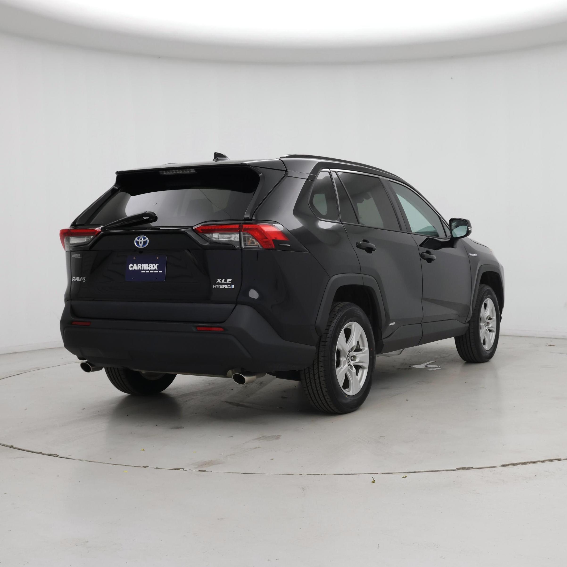 Thumbnail: 2021 Toyota RAV4 - 8