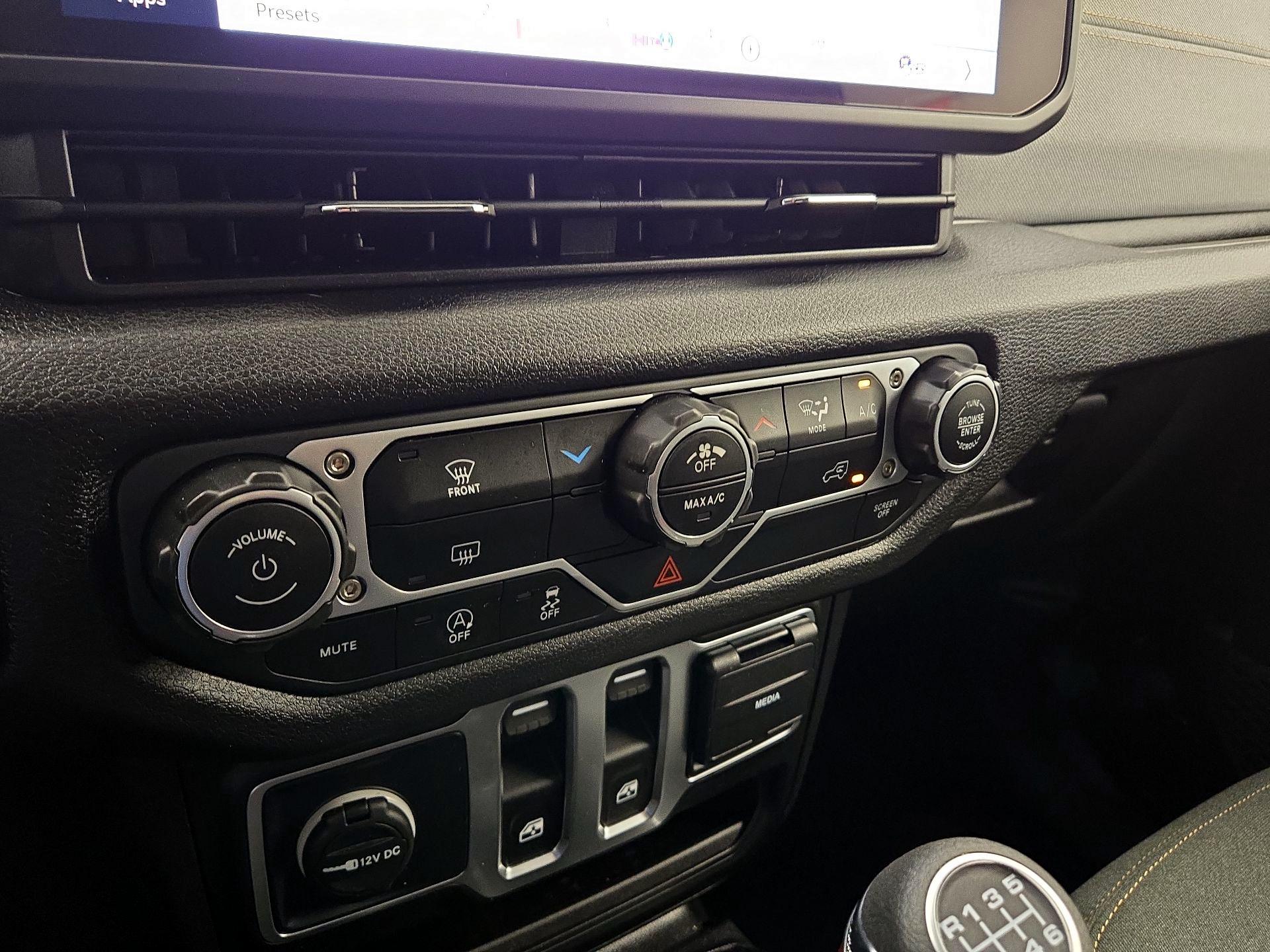 Thumbnail: 2025 Jeep Wrangler - 16