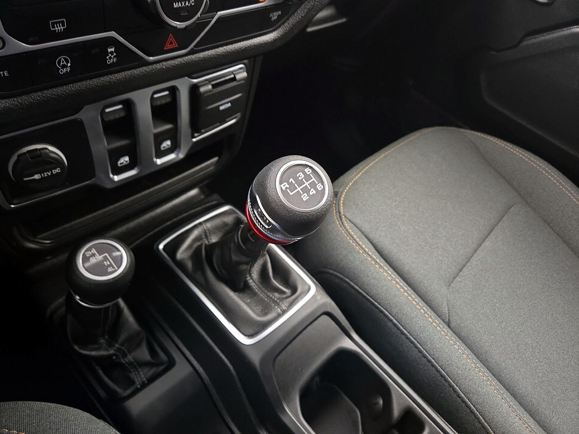 Thumbnail: 2025 Jeep Wrangler - 17