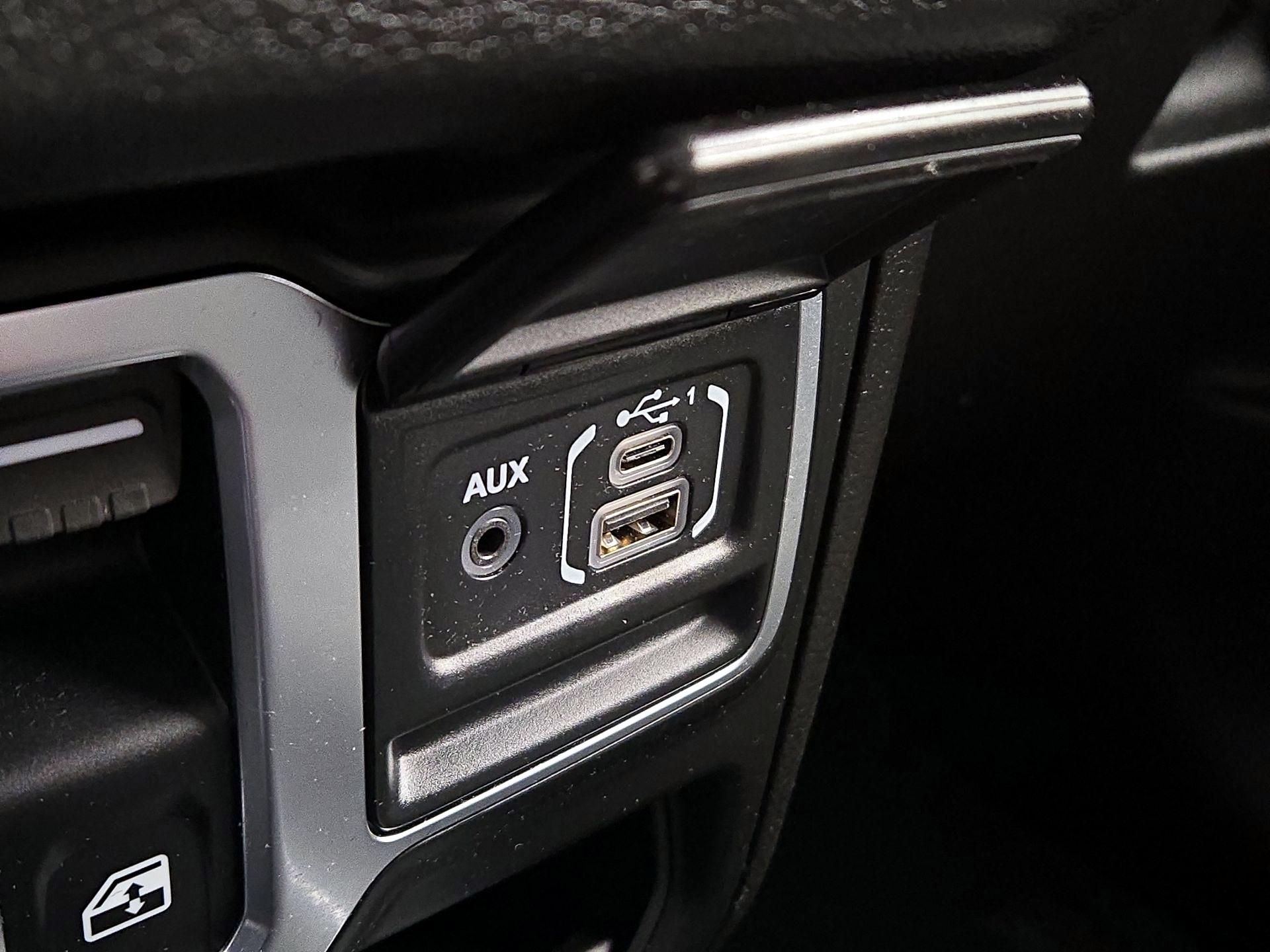 Thumbnail: 2025 Jeep Wrangler - 18