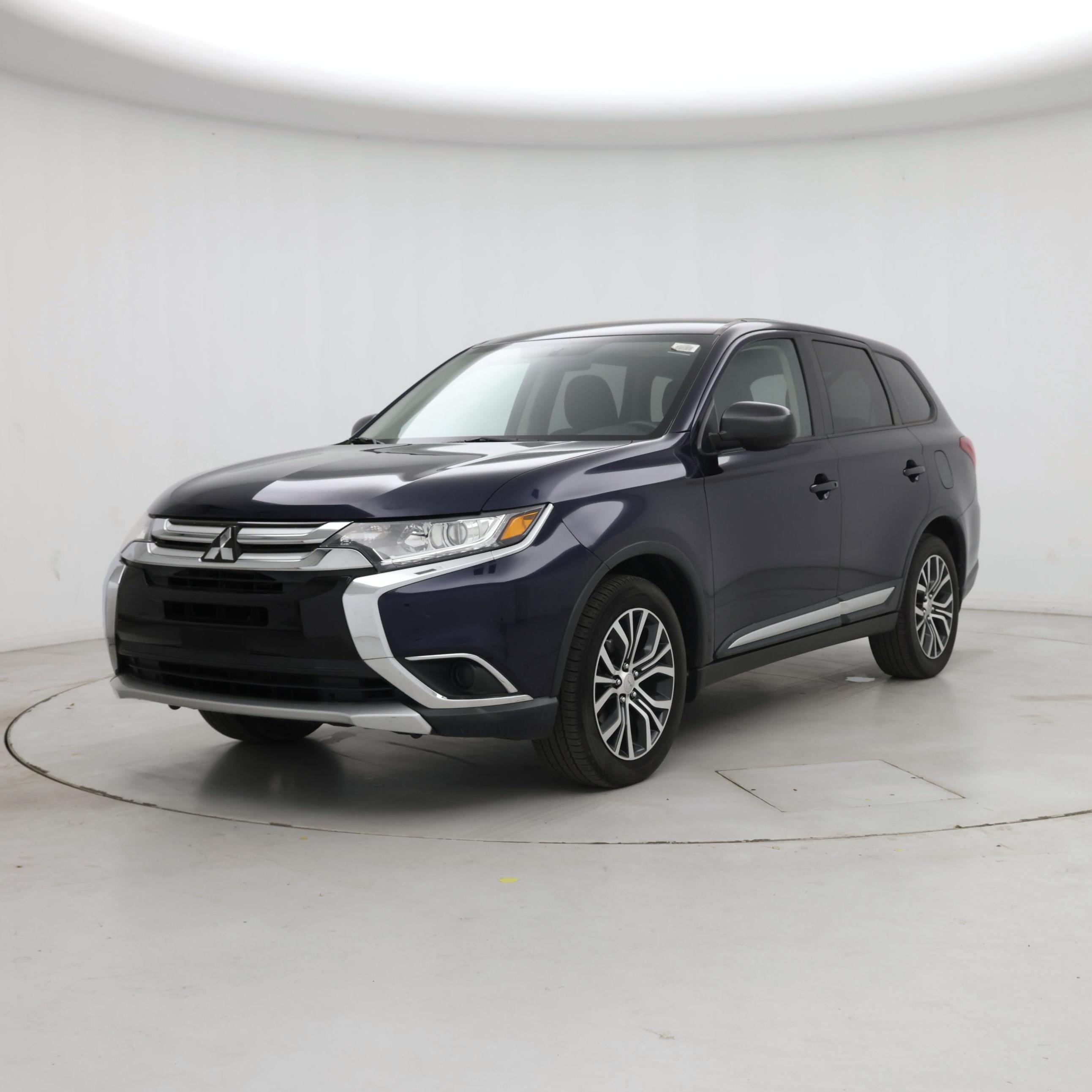 Thumbnail: 2017 Mitsubishi Outlander - 4