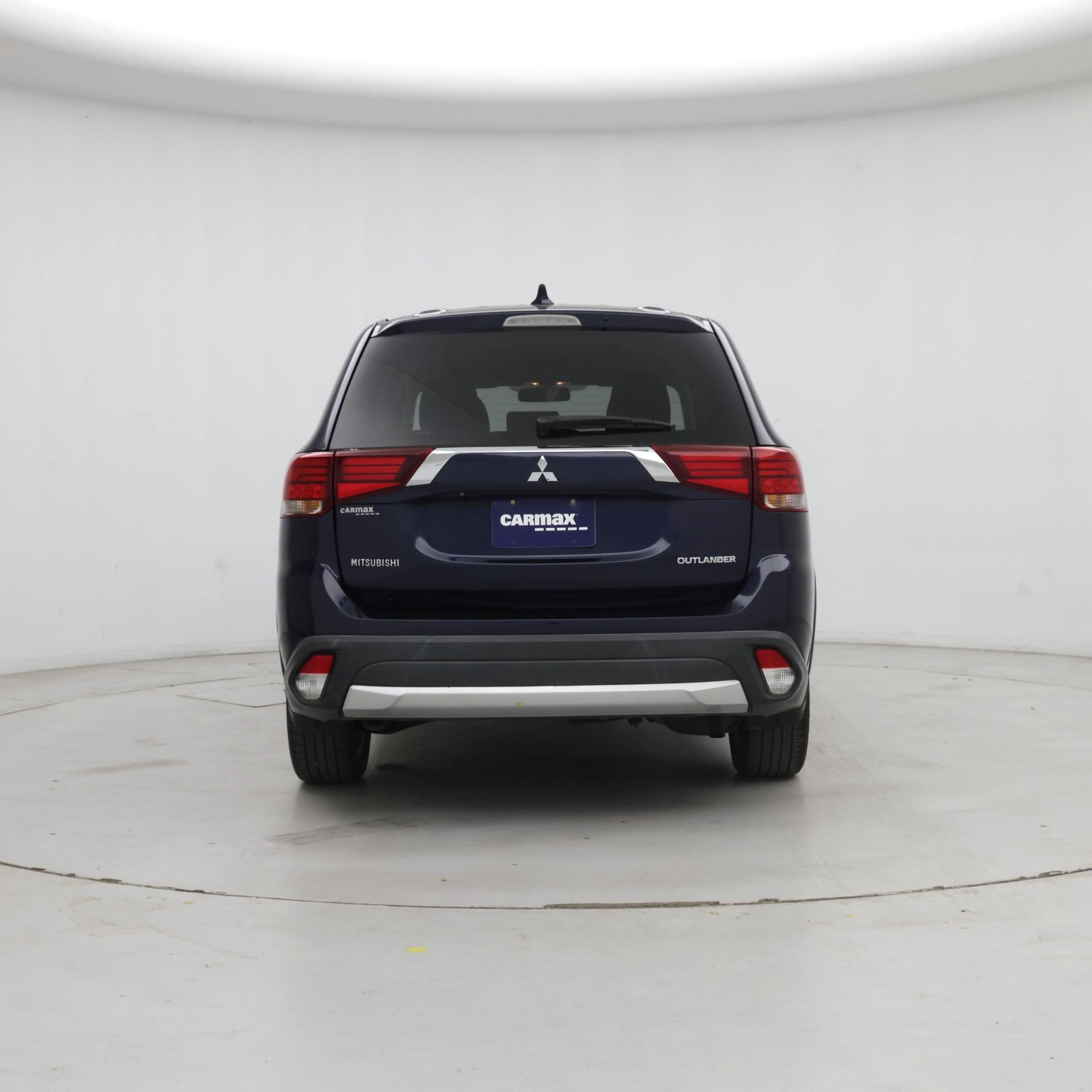 Thumbnail: 2017 Mitsubishi Outlander - 6